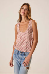 SCALLOP BLUSH