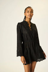 MEDALLION EMBROIDERY BLACK