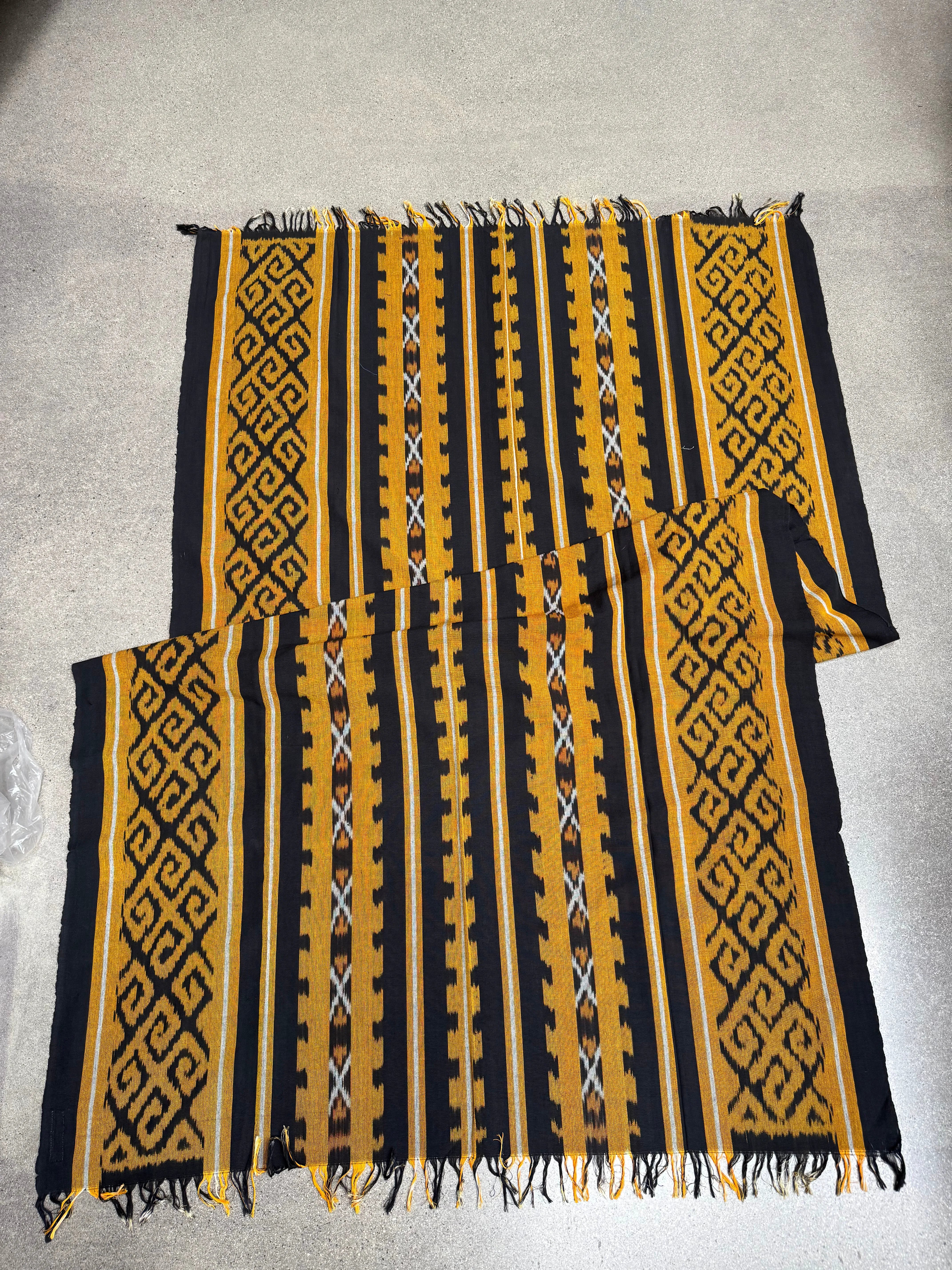 YELLOW/BLACK