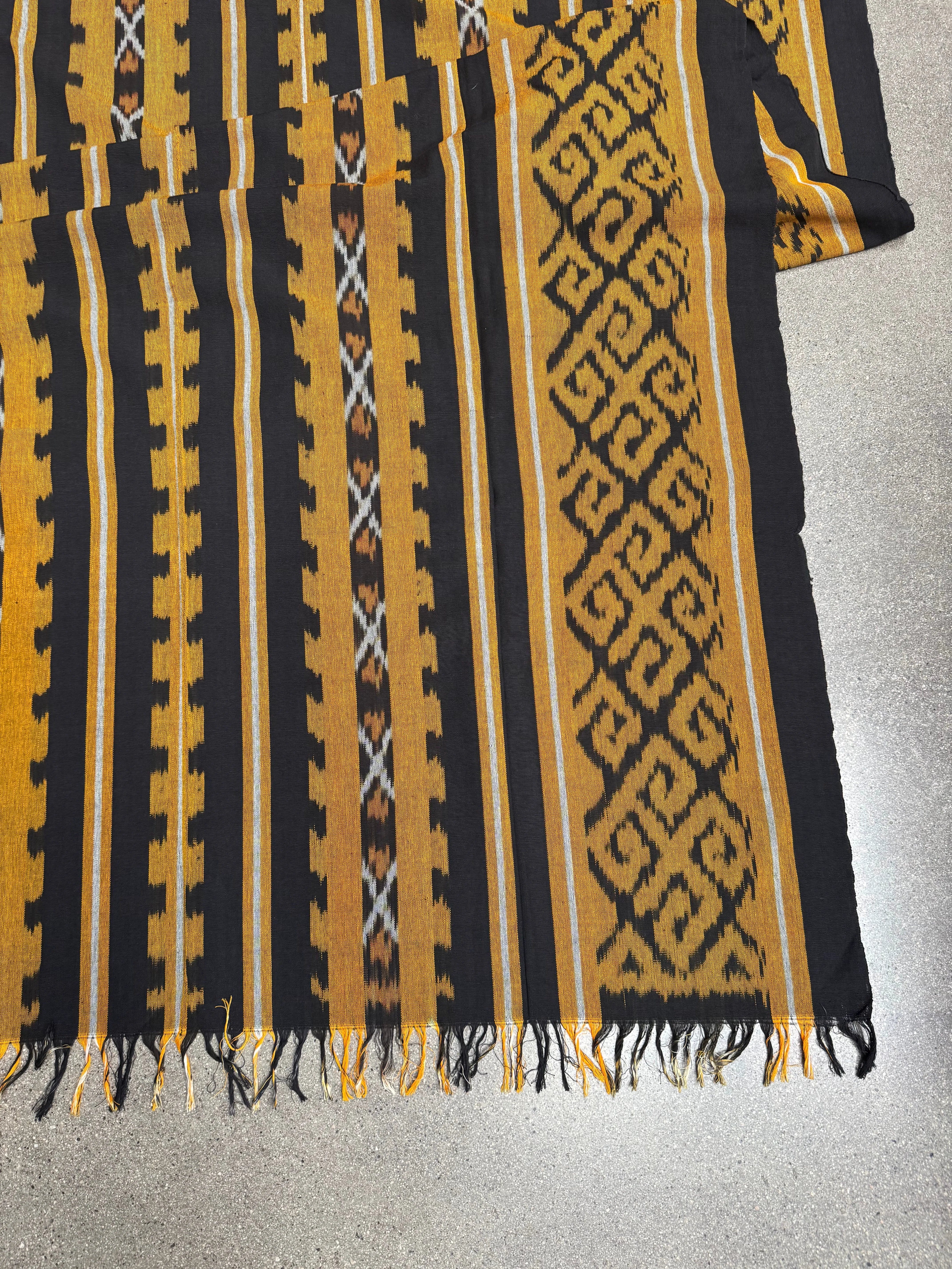 YELLOW/BLACK