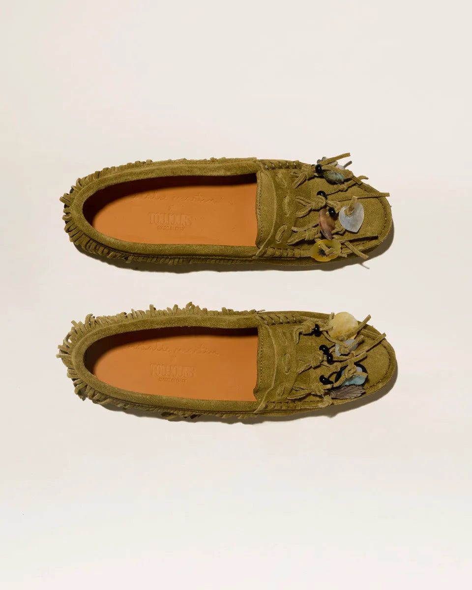 KHAKI