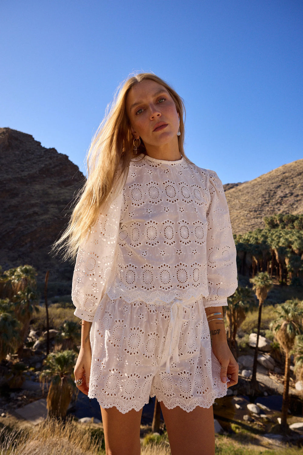 MEDALLION EMBROIDERY SALT