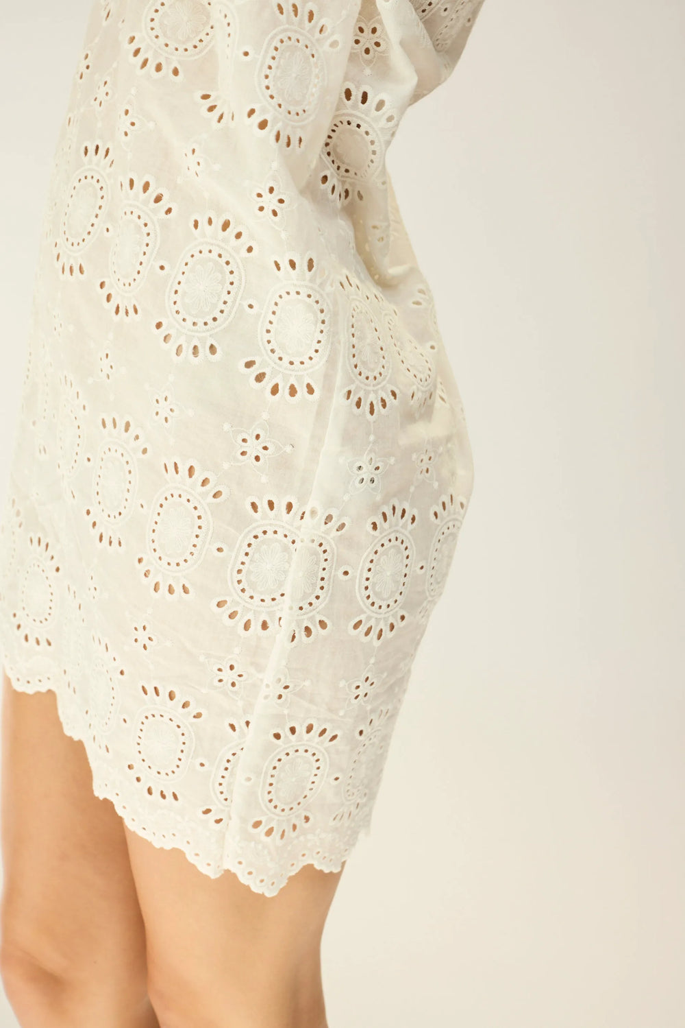 MEDALLION EMBROIDERY SALT