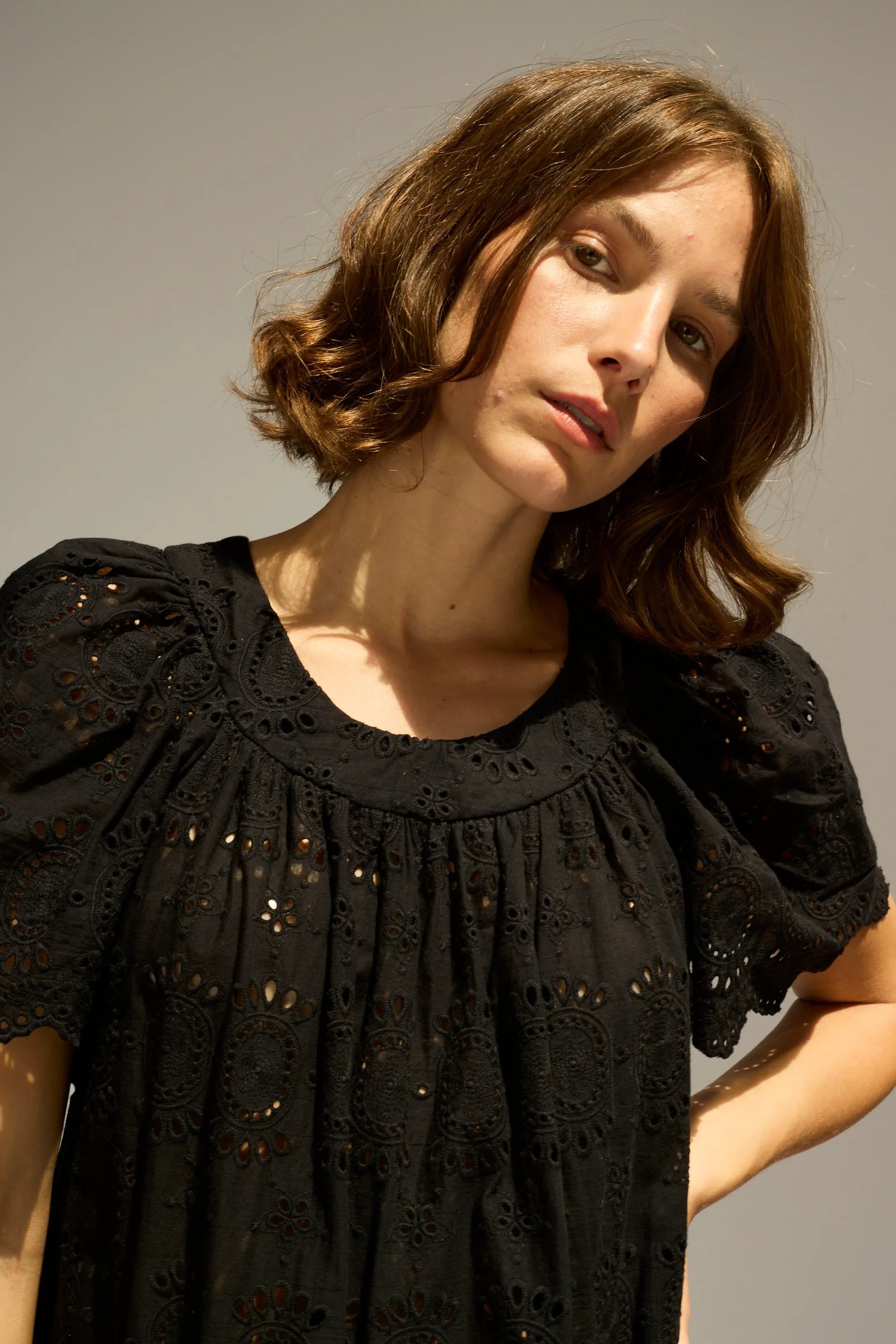 MEDALLION EMBROIDERY BLACK