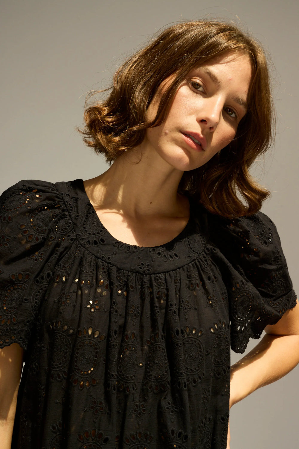 MEDALLION EMBROIDERY BLACK