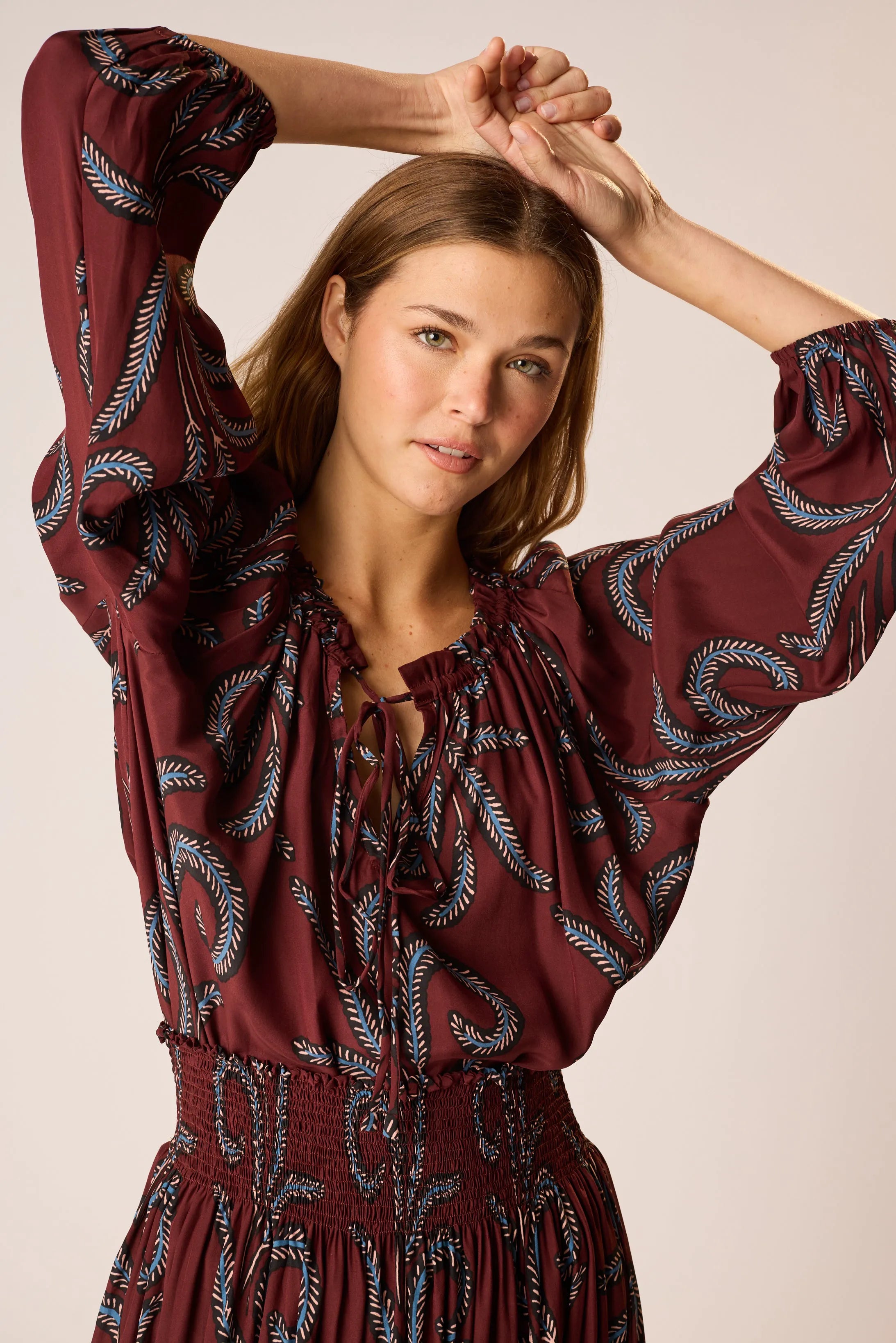 FEATHER BORDEAUX