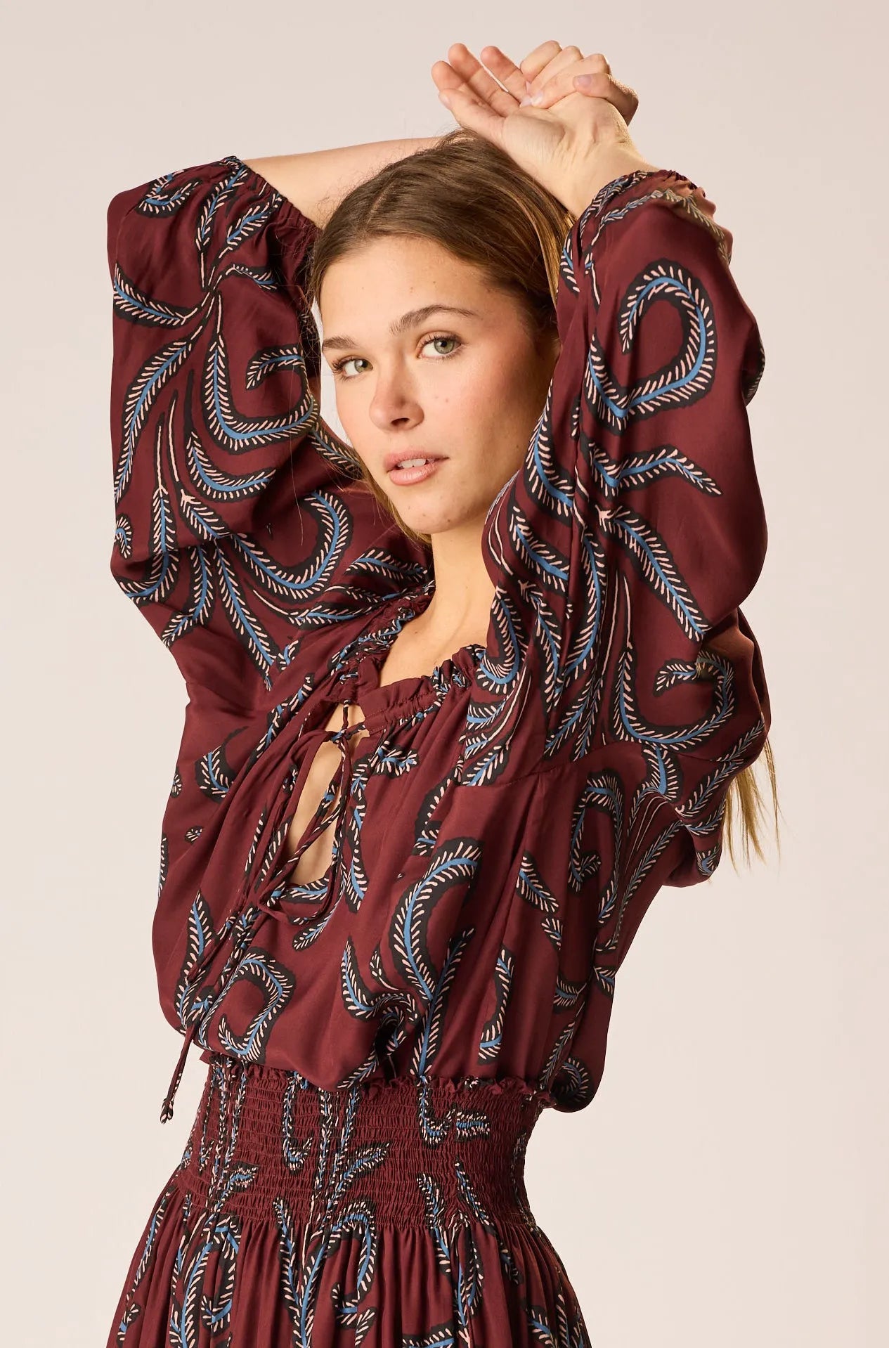 FEATHER BORDEAUX