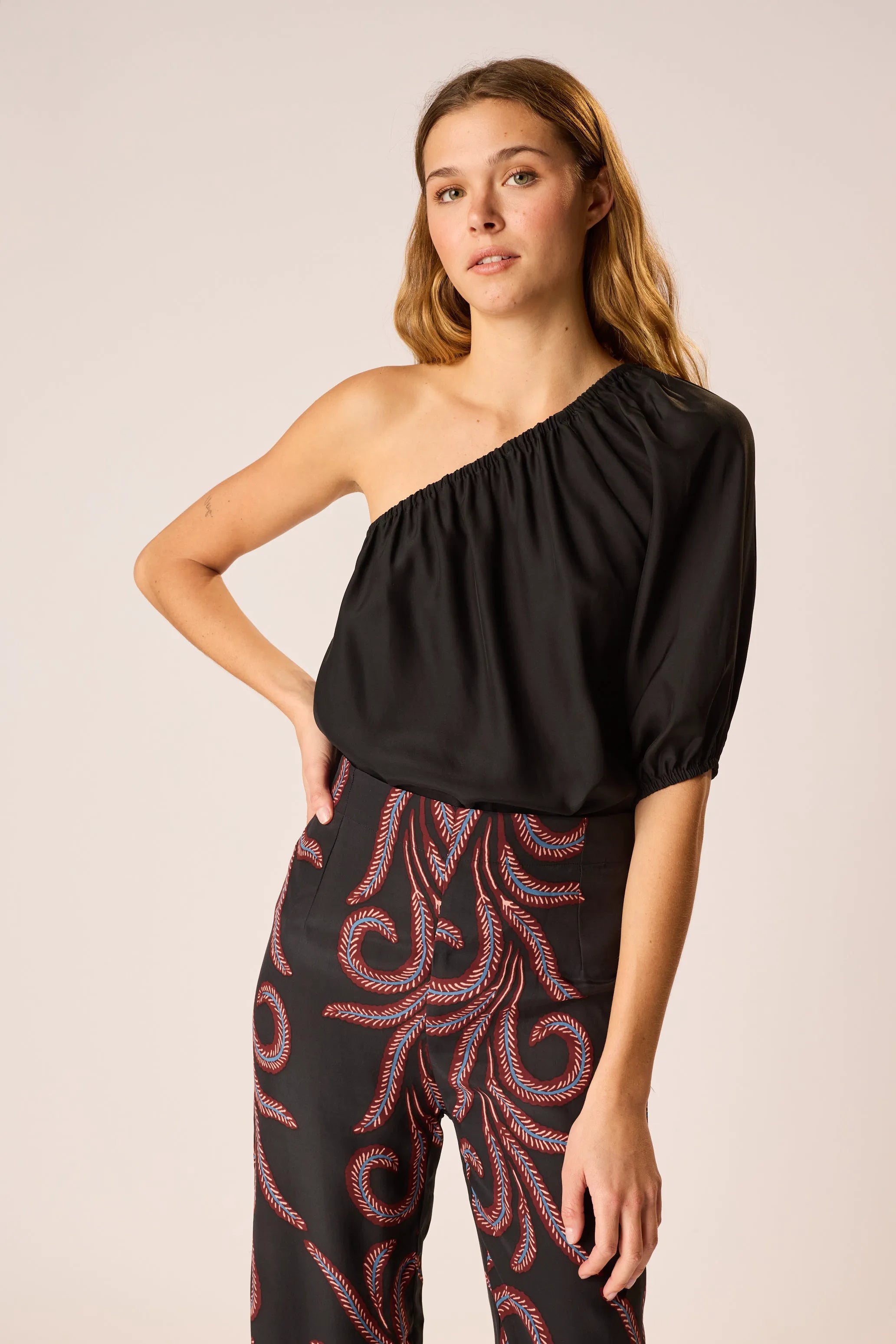 BLACK SILK