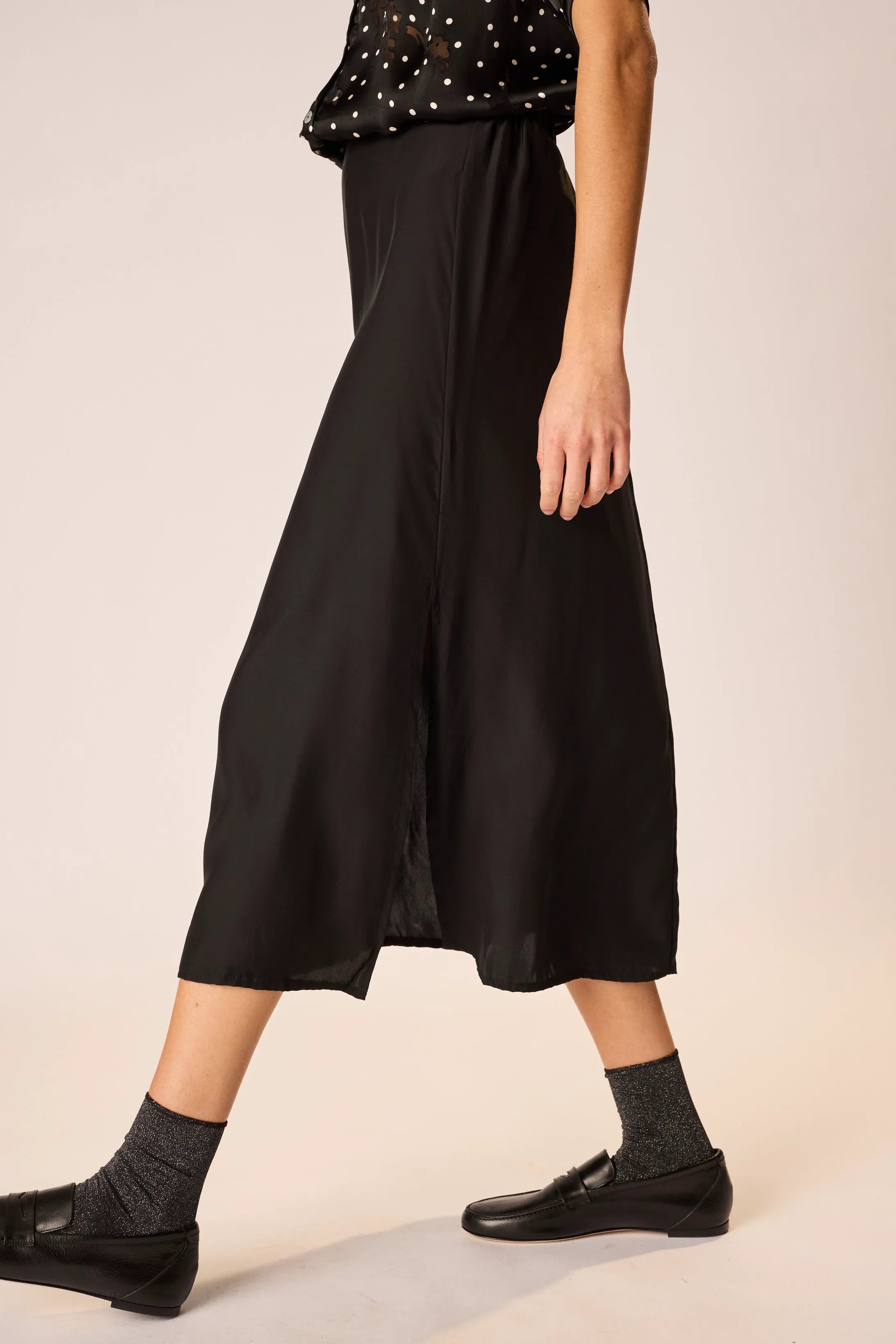 BLACK SILK