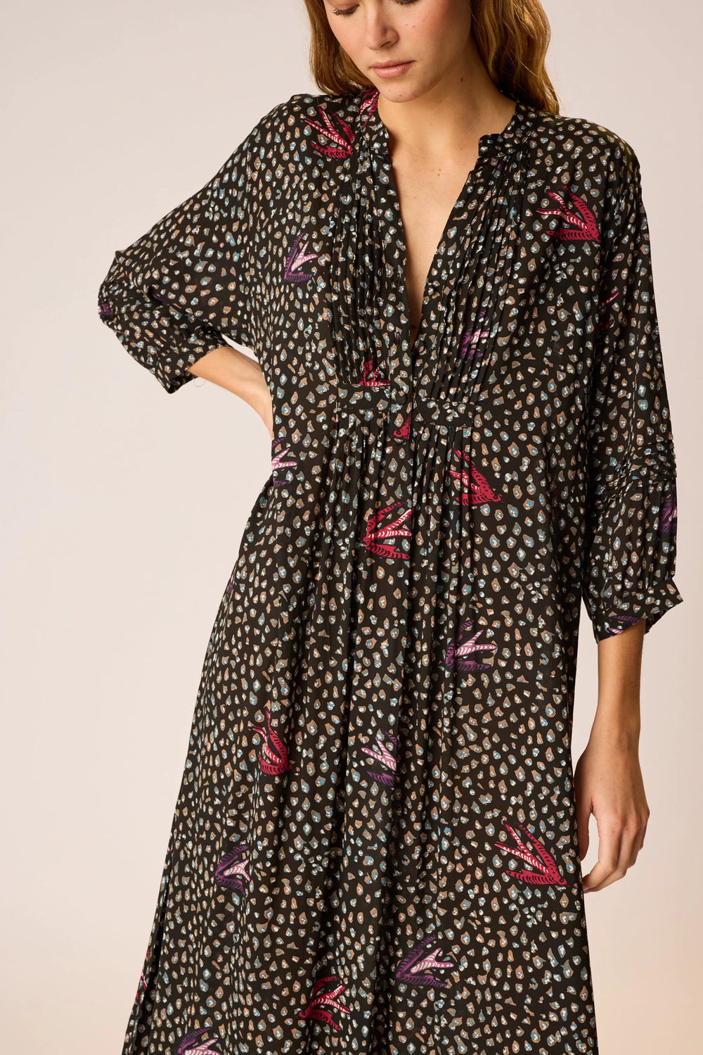 SWALLOW BLACK