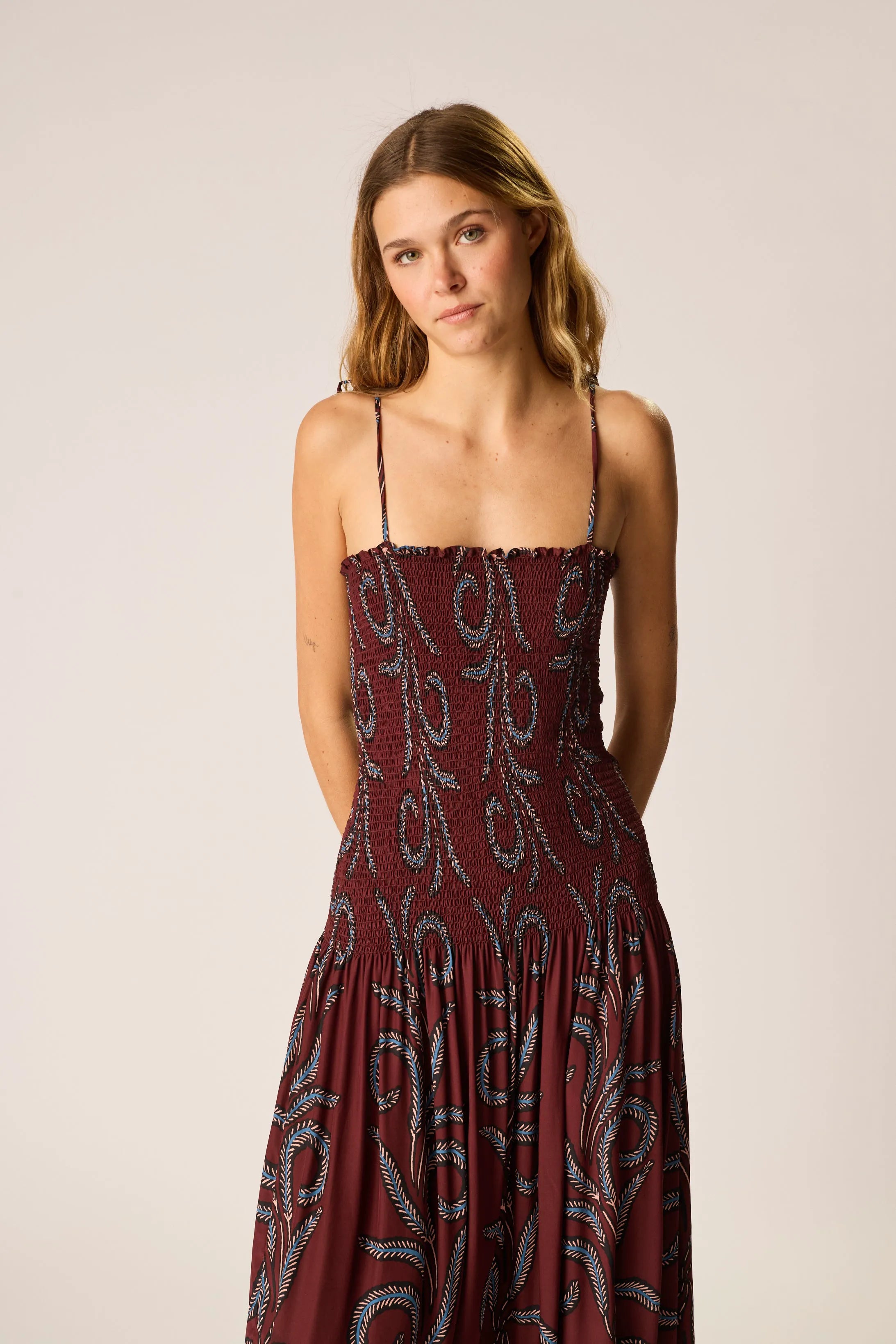 FEATHER BORDEAUX