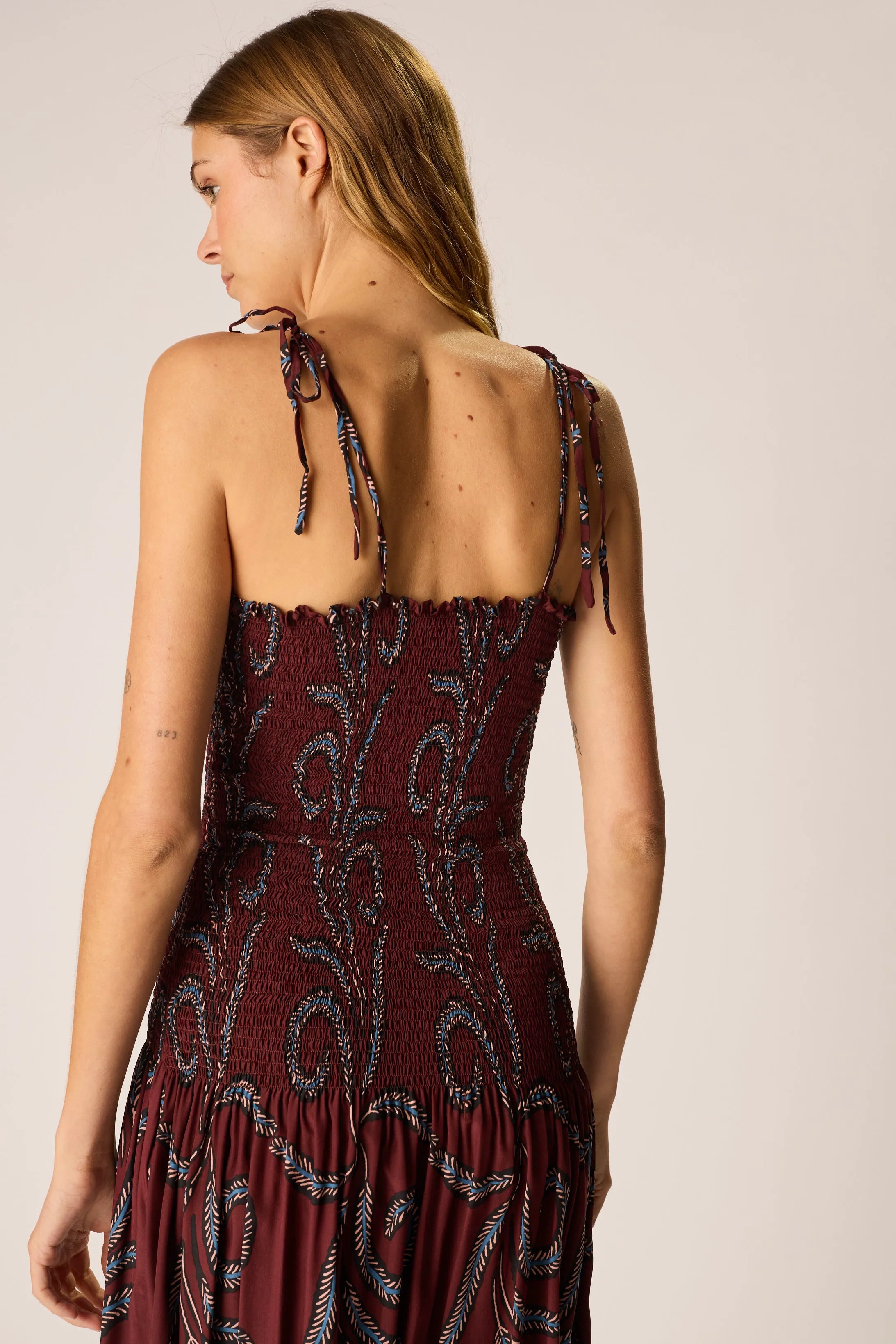 FEATHER BORDEAUX