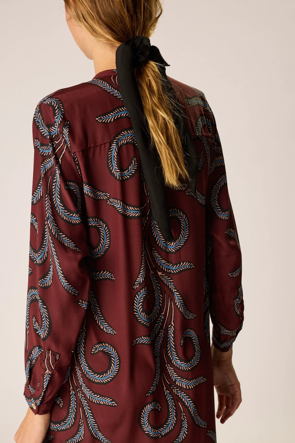 FEATHER BORDEAUX