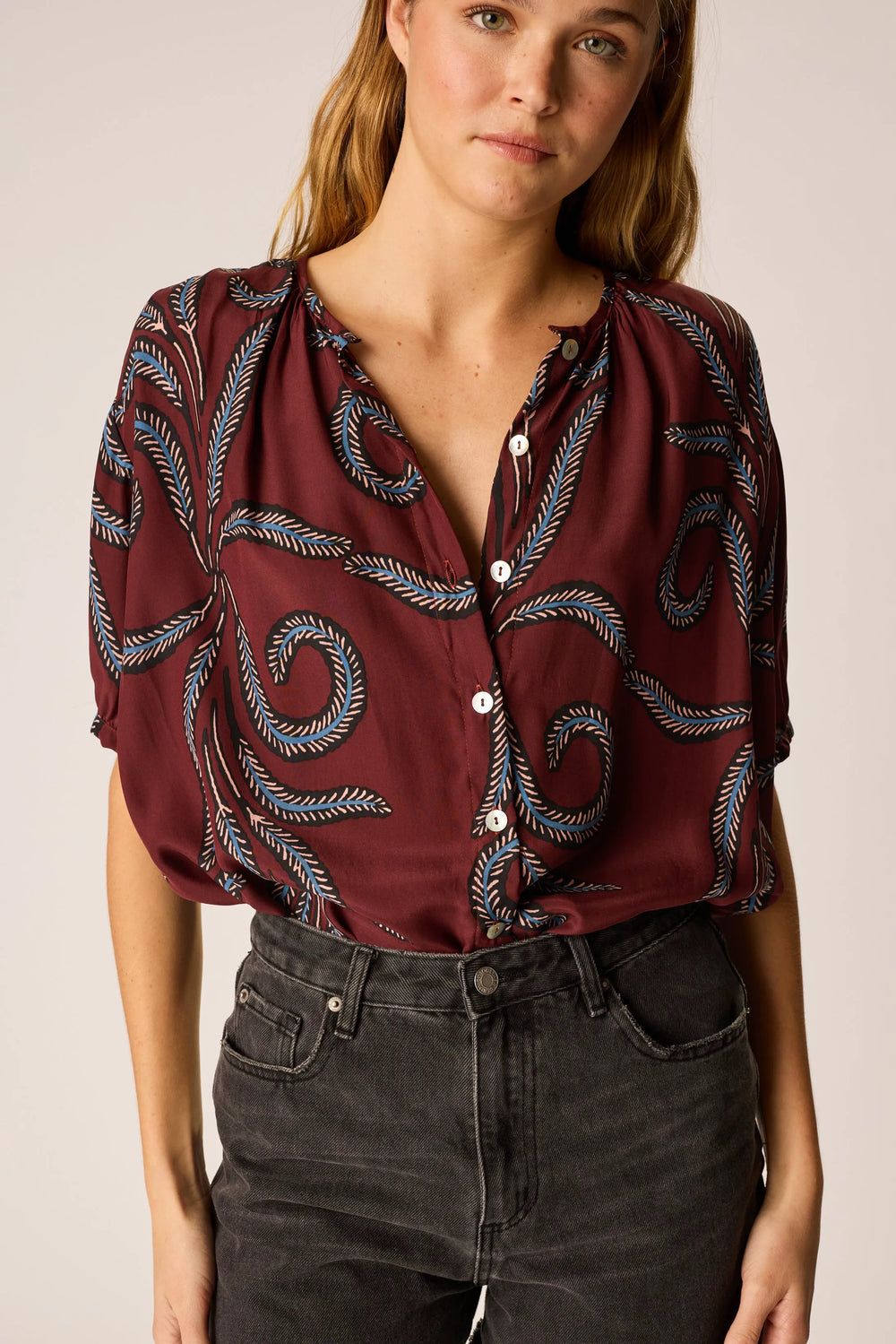 FEATHER BORDEAUX