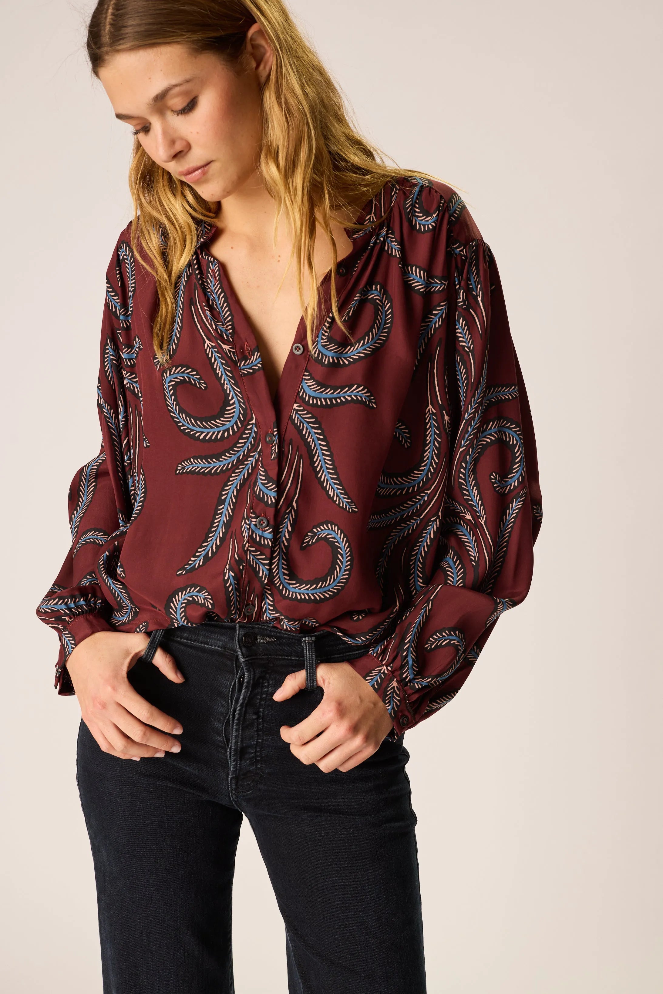 FEATHER BORDEAUX