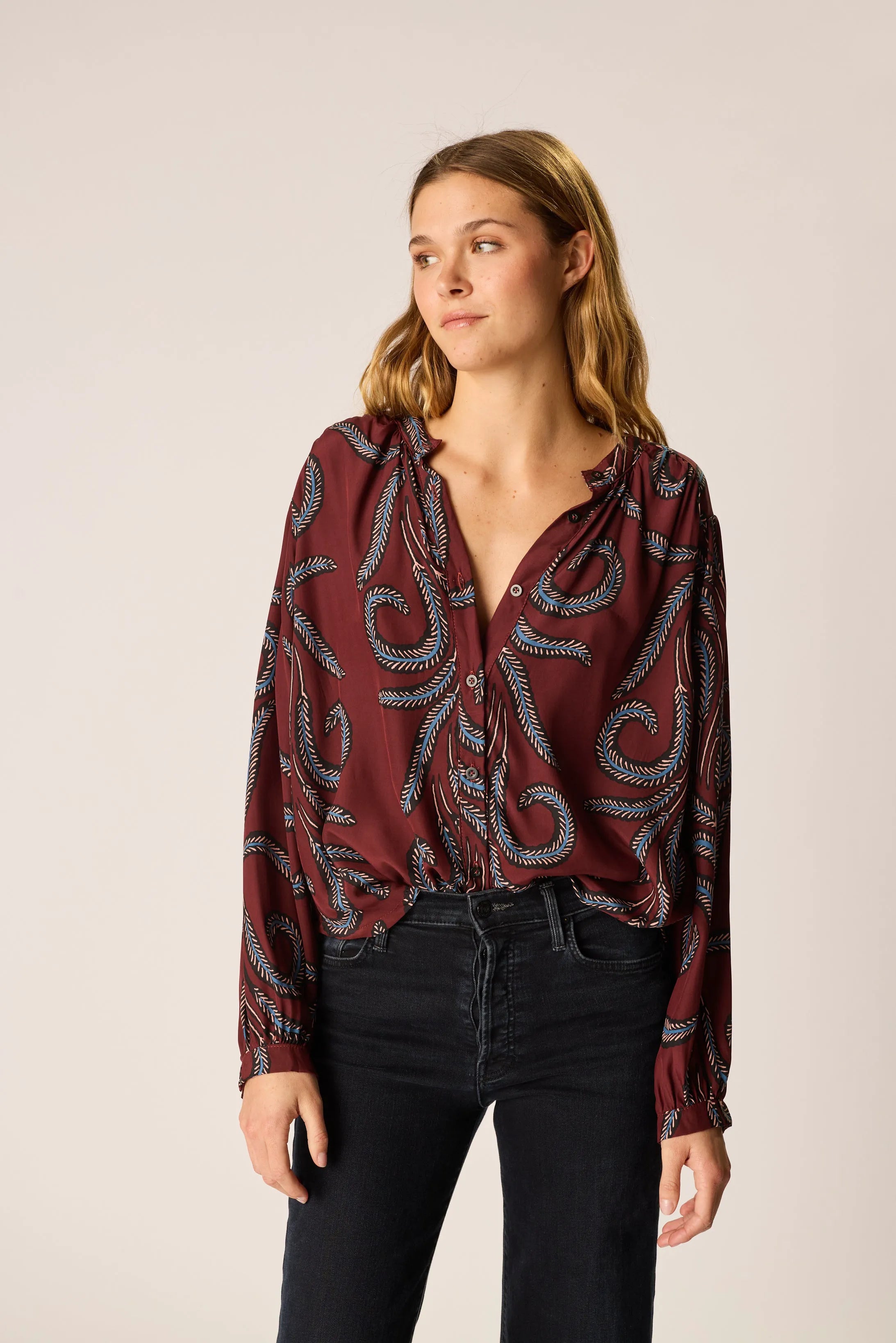 FEATHER BORDEAUX