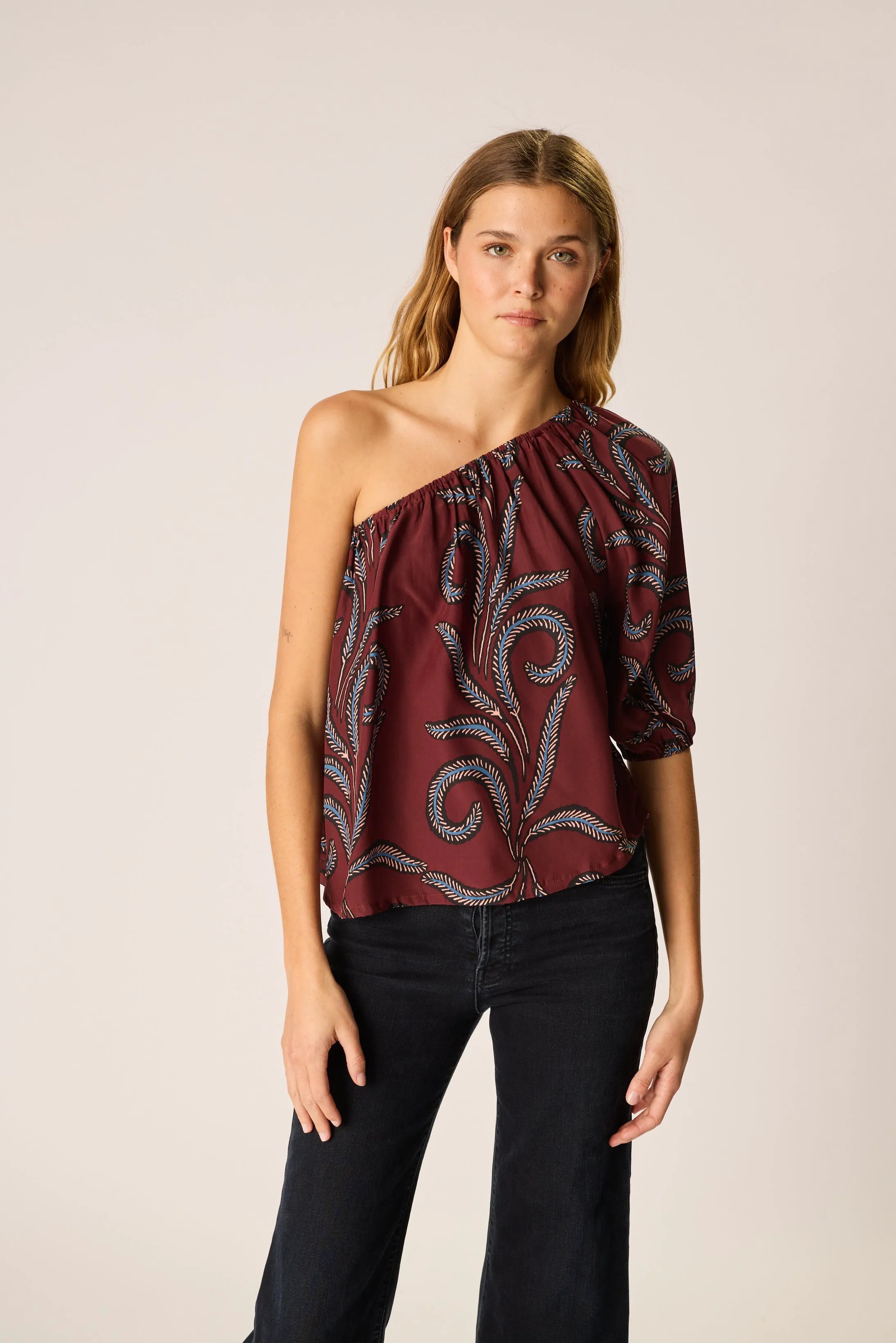 FEATHER BORDEAUX