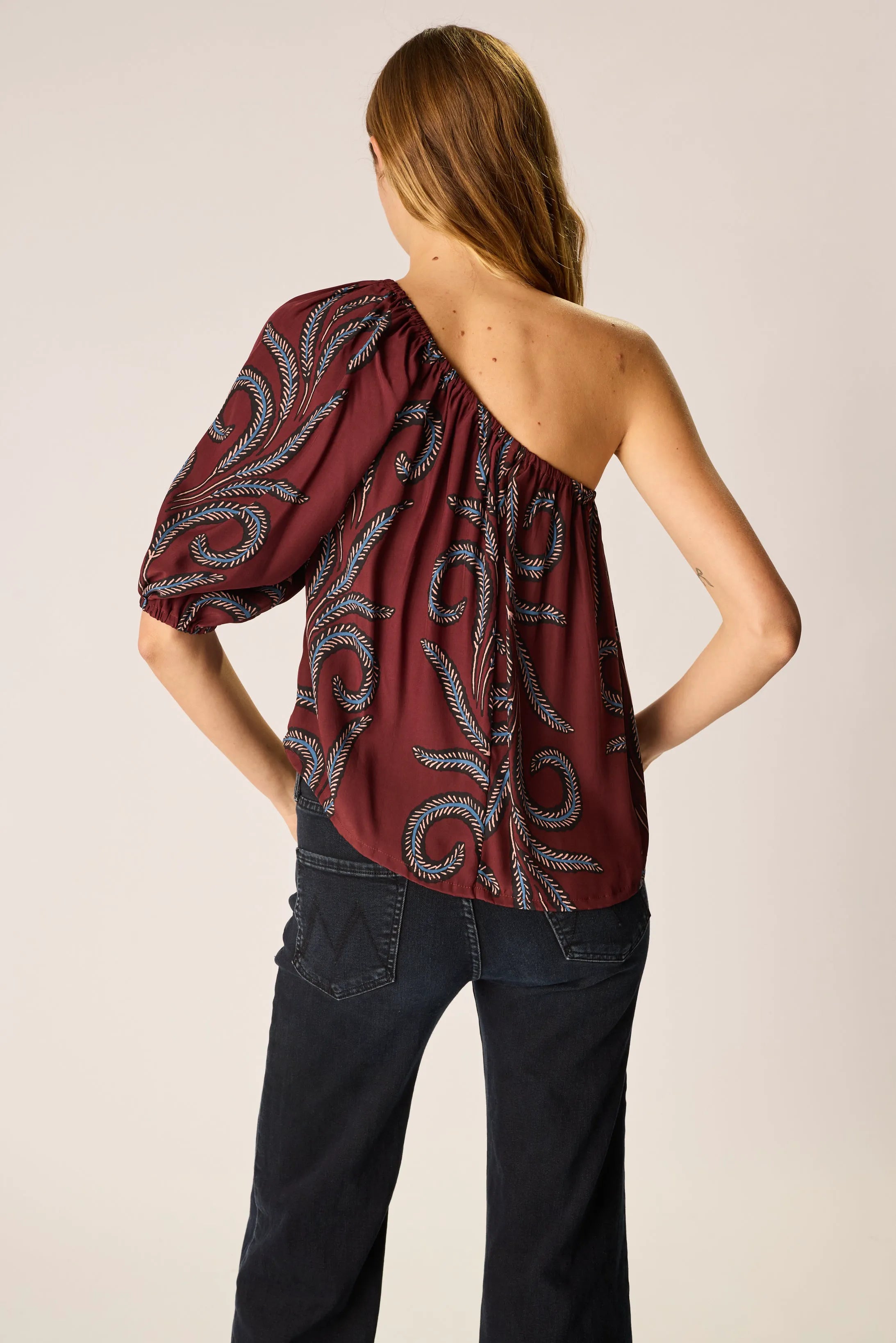 FEATHER BORDEAUX