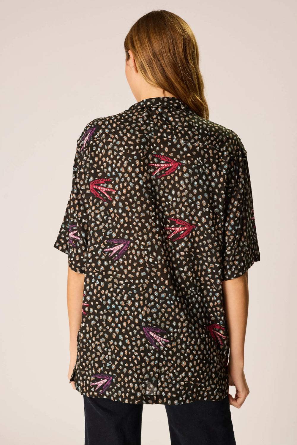 SWALLOW BLACK