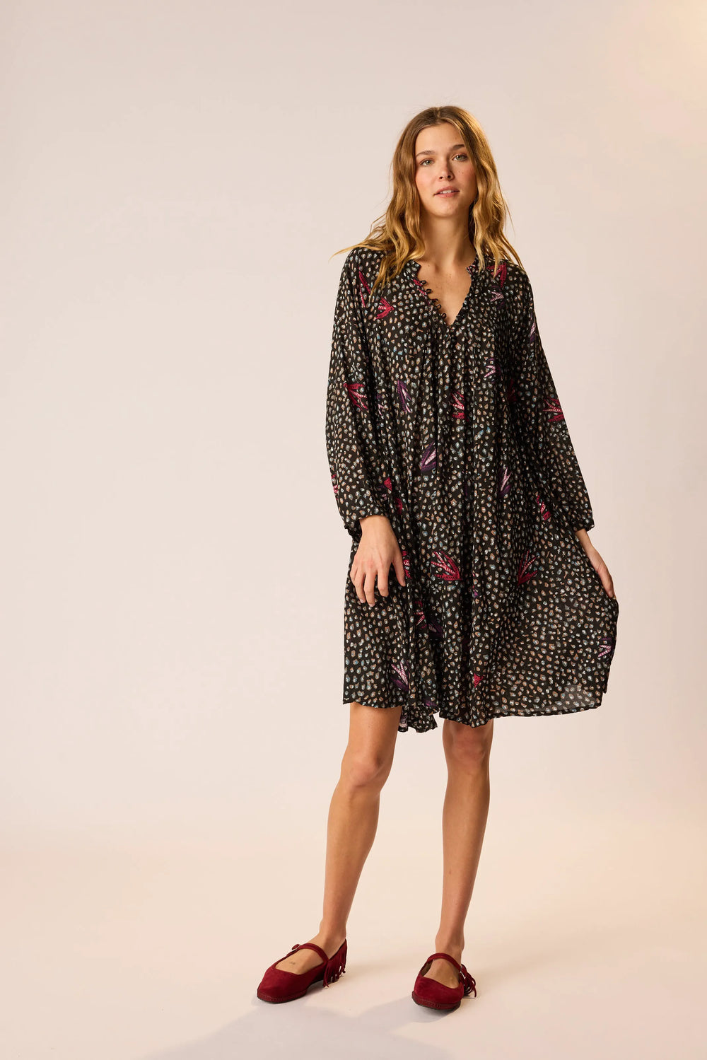 SWALLOW BLACK