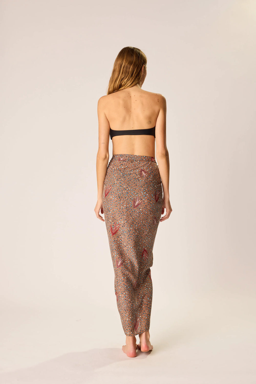 SWALLOW NUTMEG