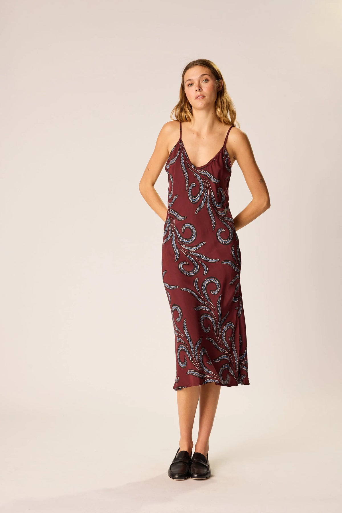 FEATHER BORDEAUX