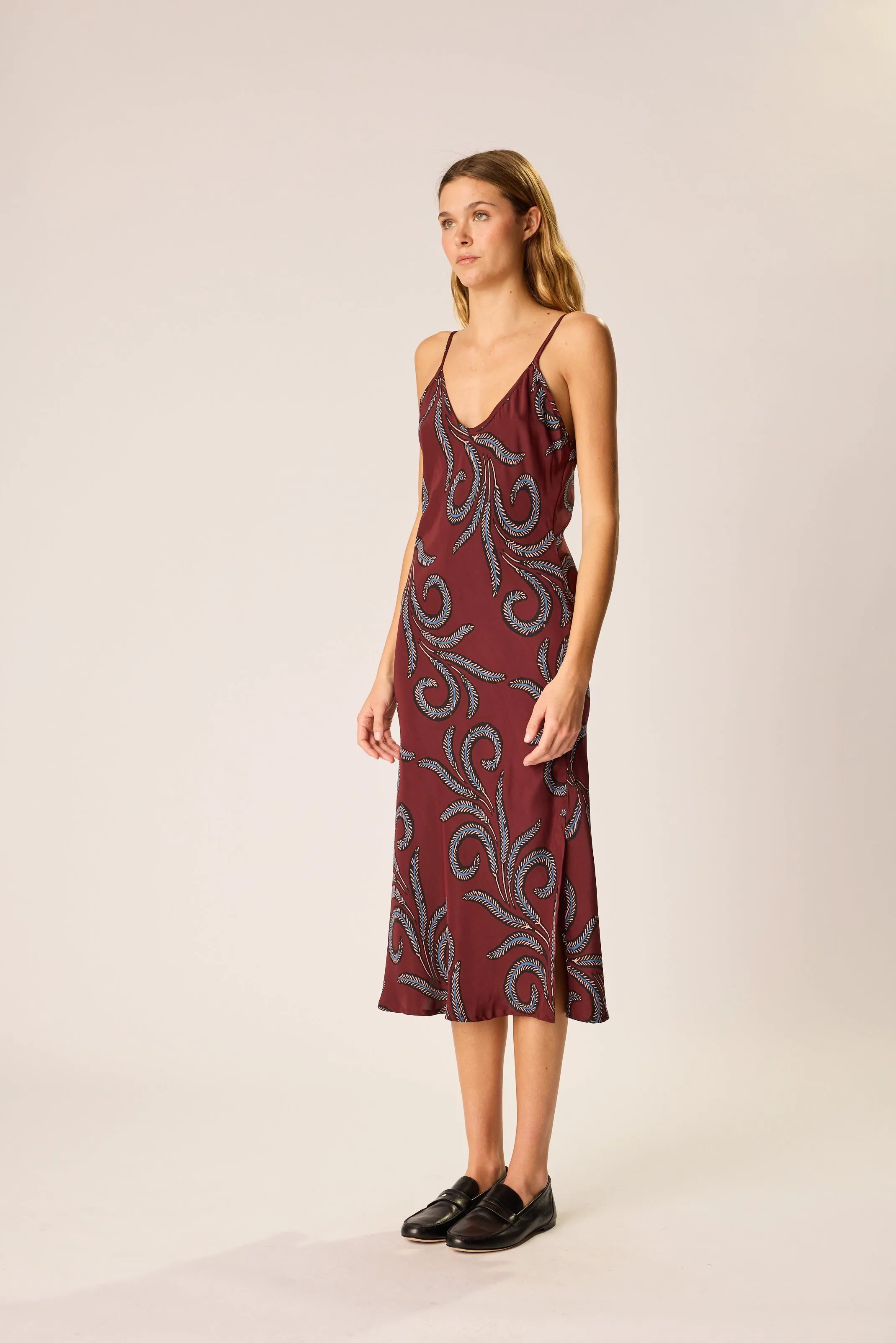FEATHER BORDEAUX