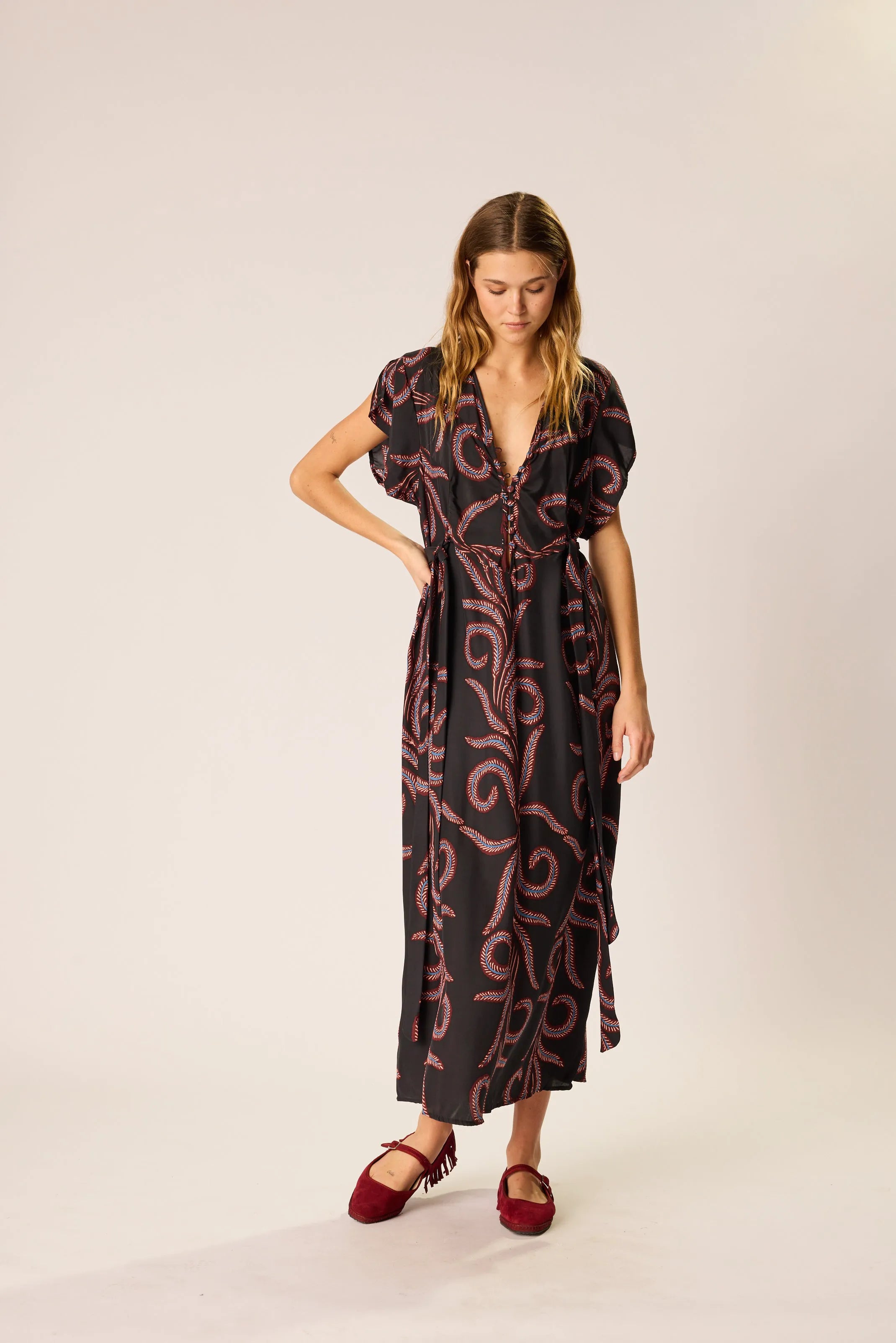 FEATHER BLACK