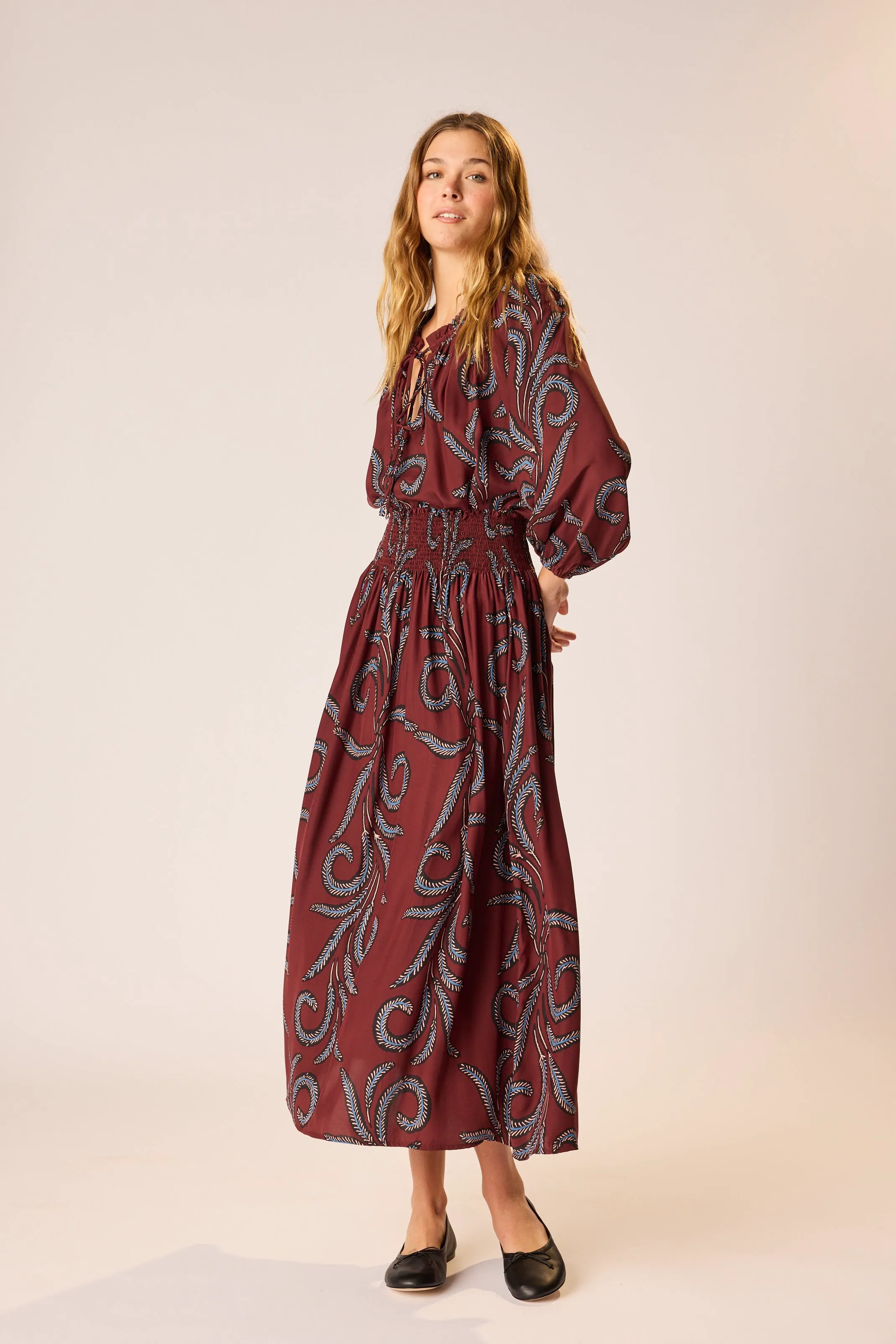 FEATHER BORDEAUX