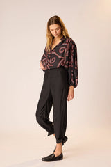 FEATHER BLACK