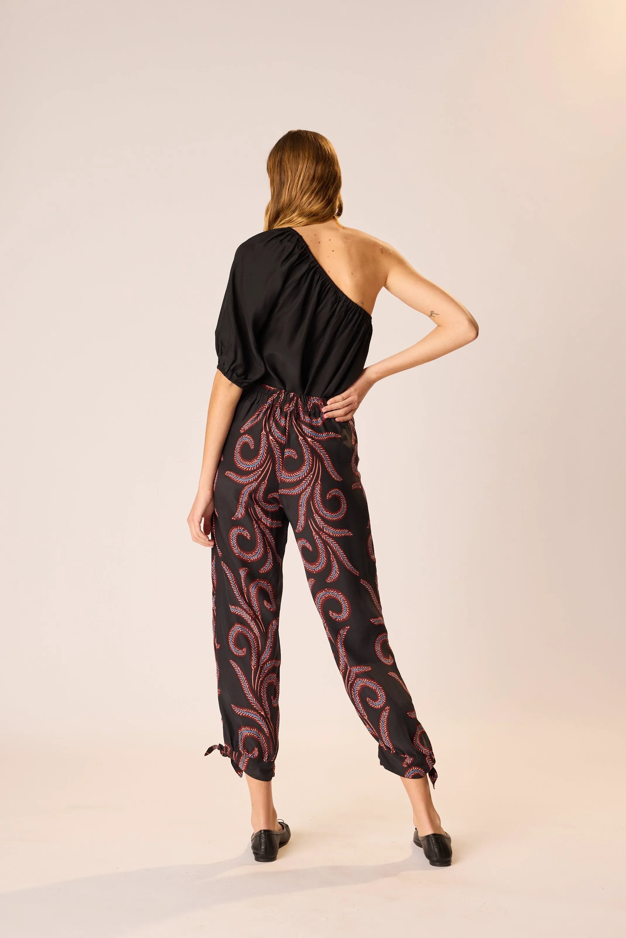 BLACK SILK