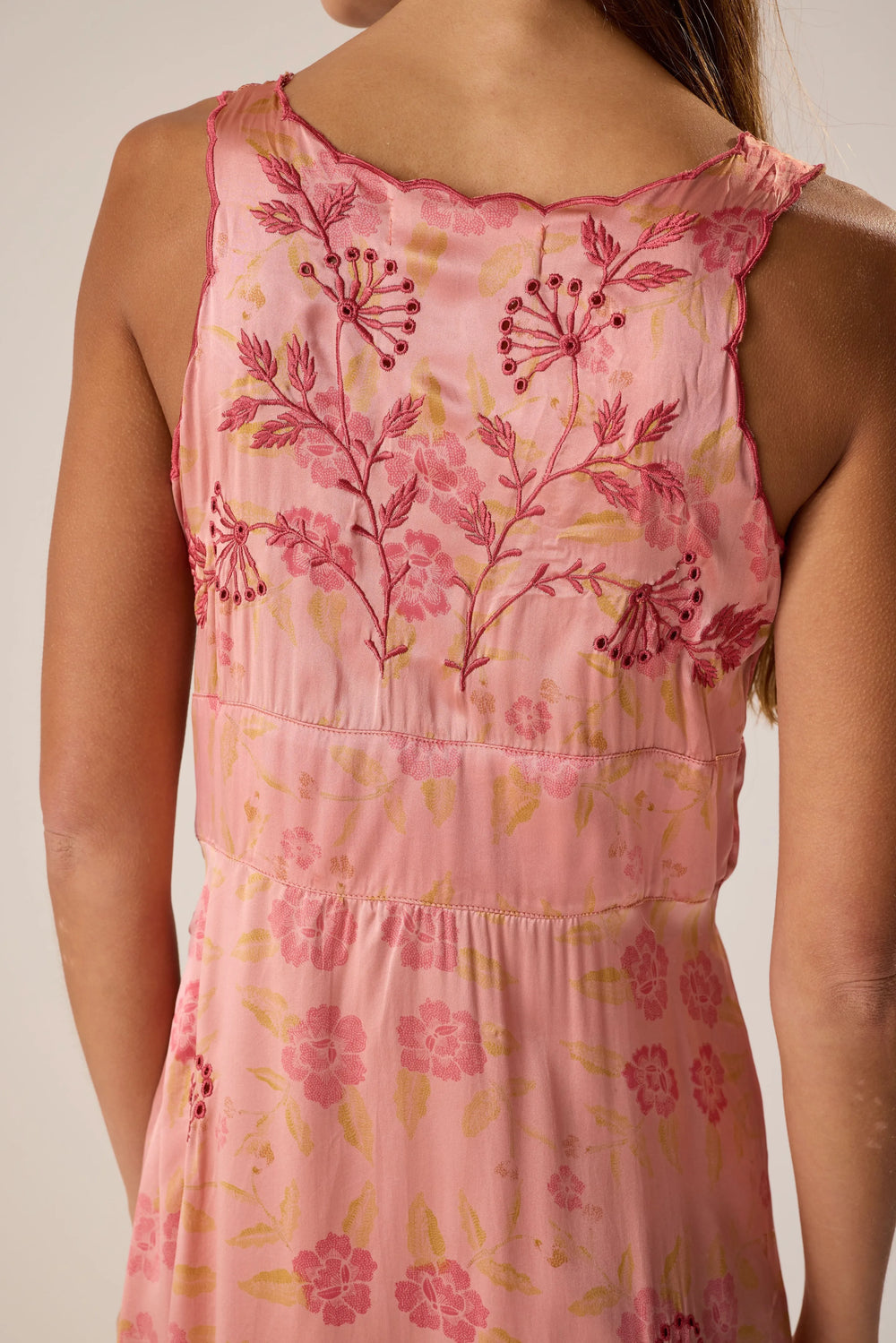 HERITAGE PRAIRIE ROSE EMBROIDERY