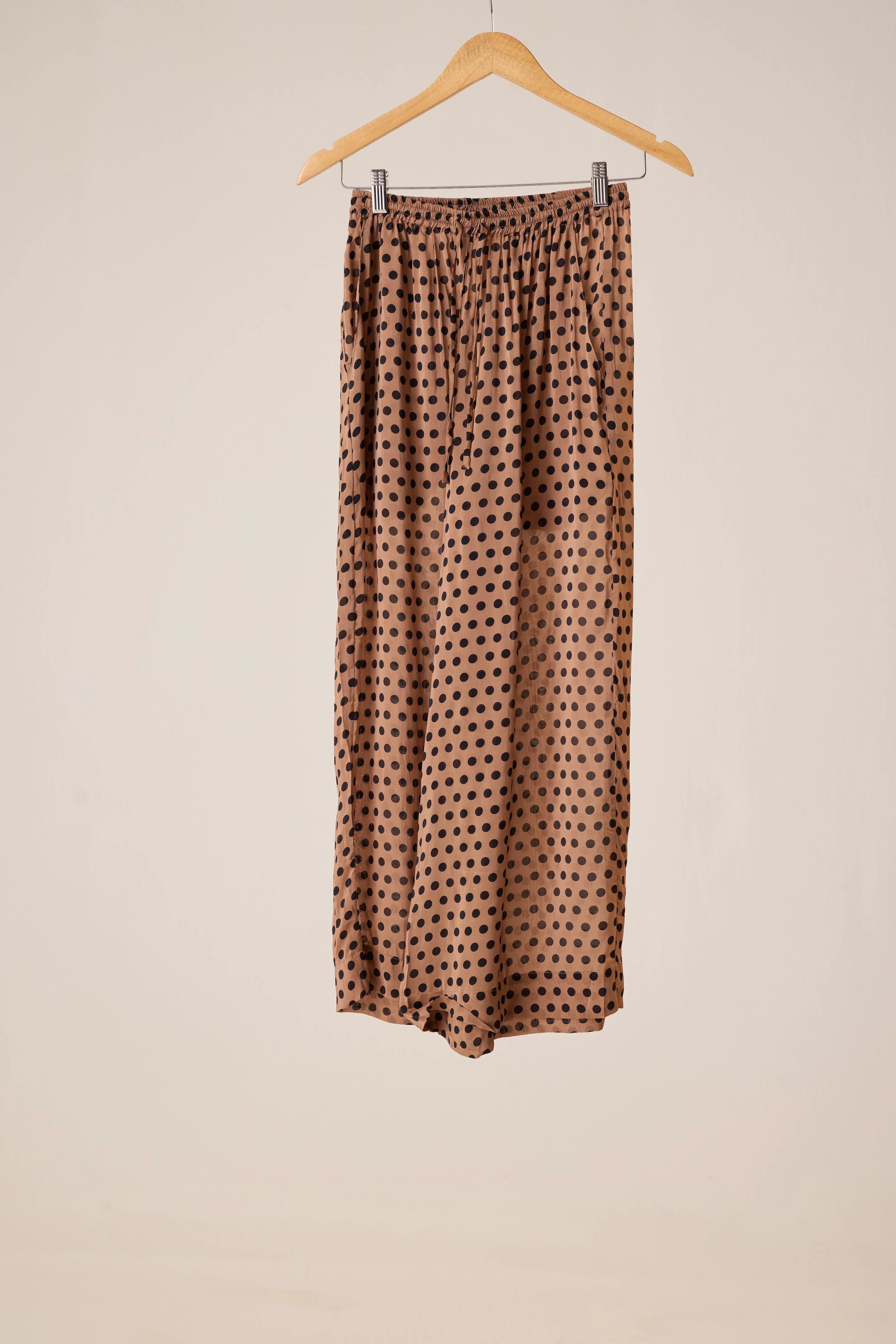 GRANDE POLKA DOT BLACK & TAN