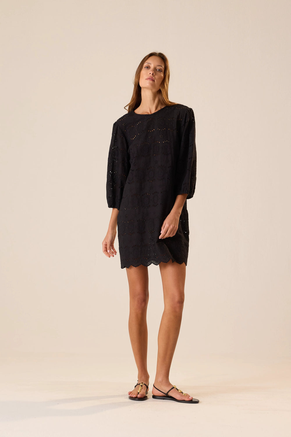 MEDALLION EMBROIDERY BLACK