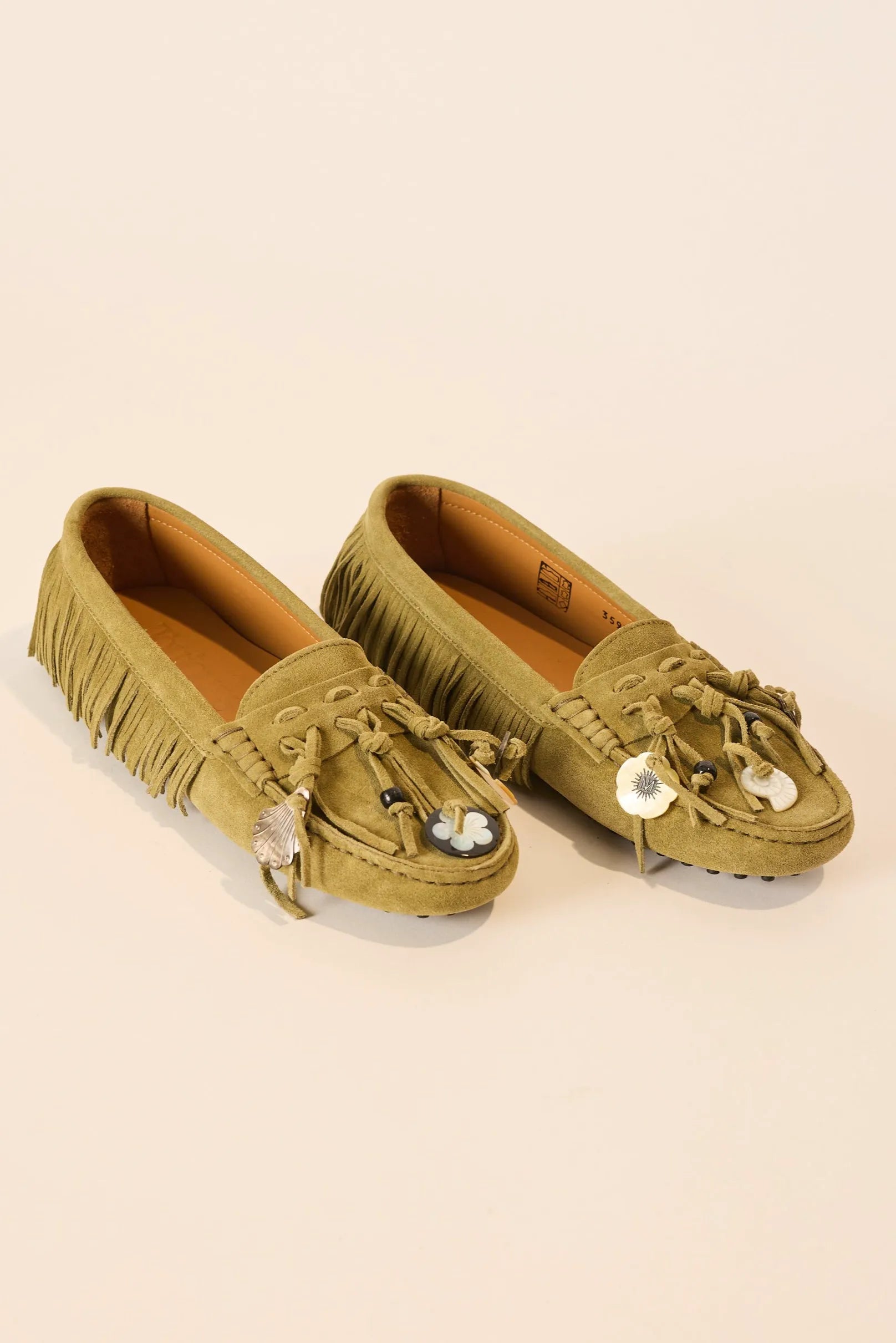 KHAKI