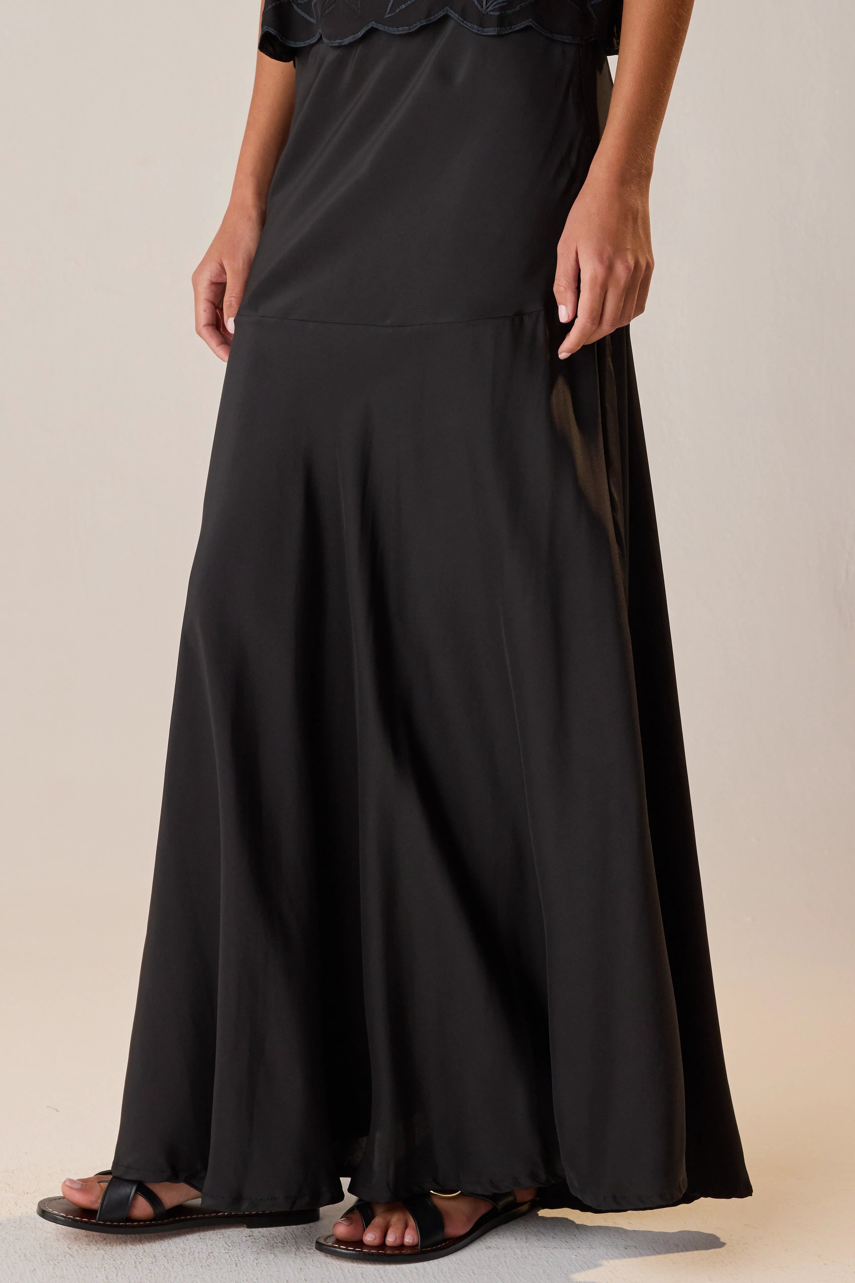 BLACK SILK