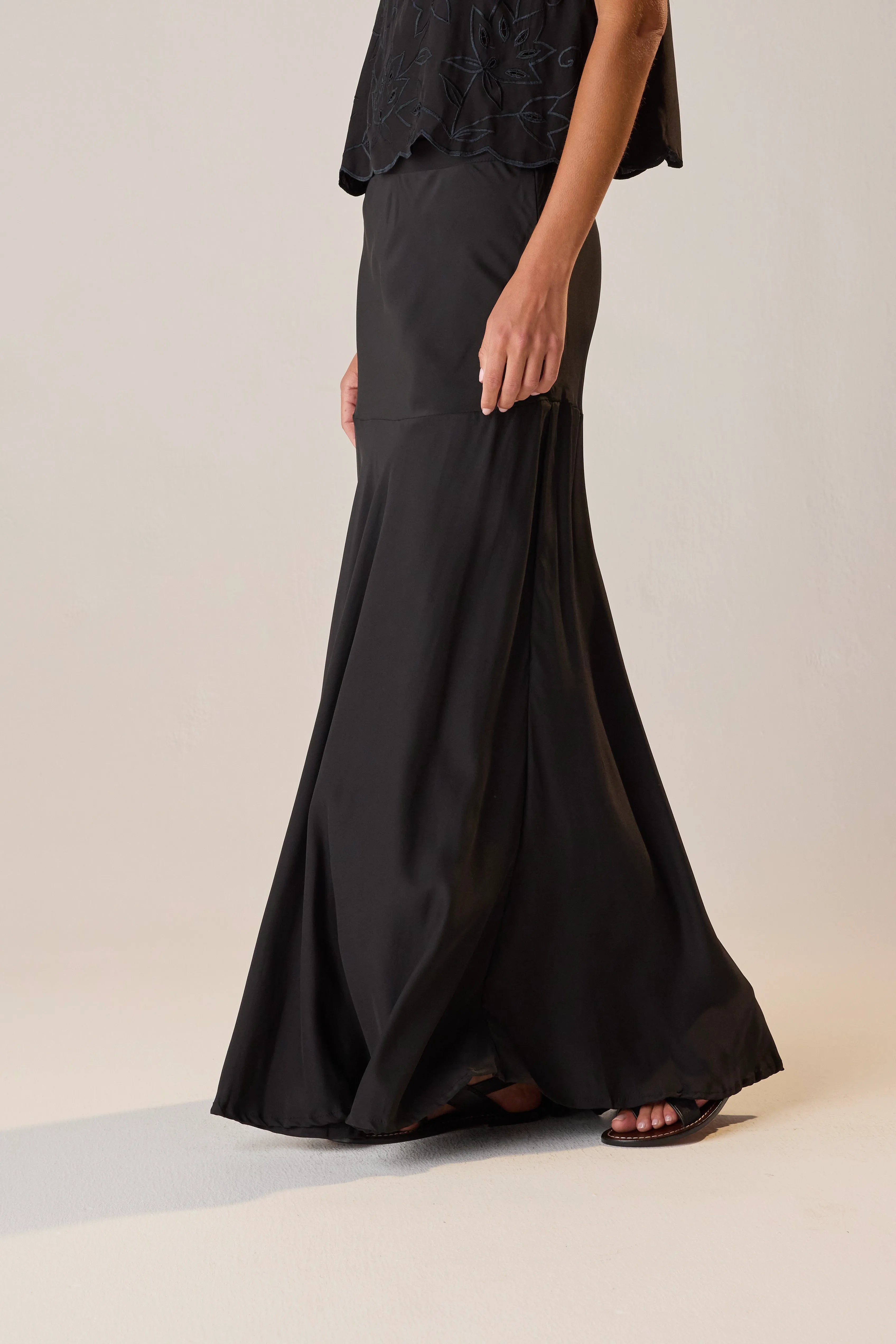 BLACK SILK