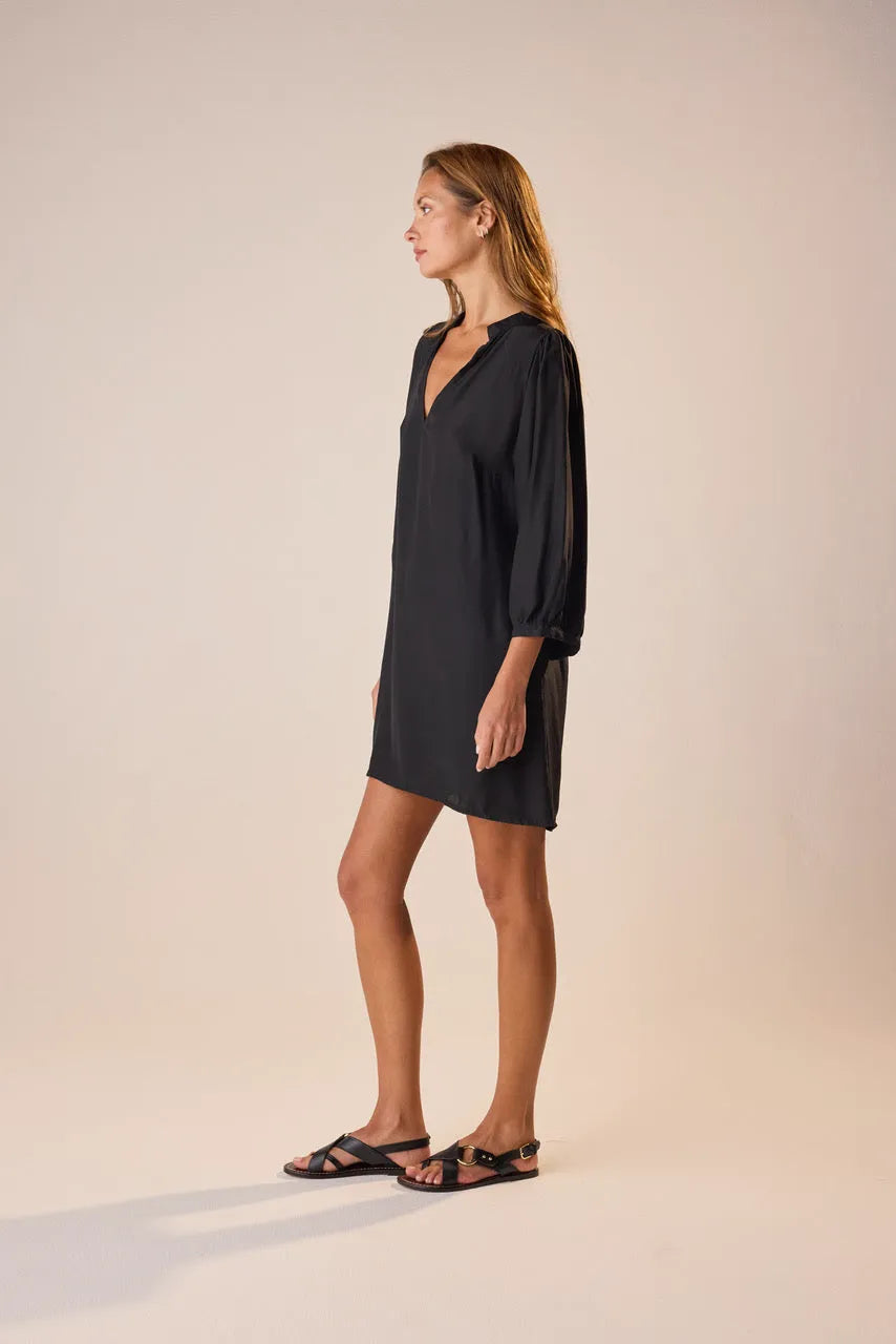 BLACK SILK