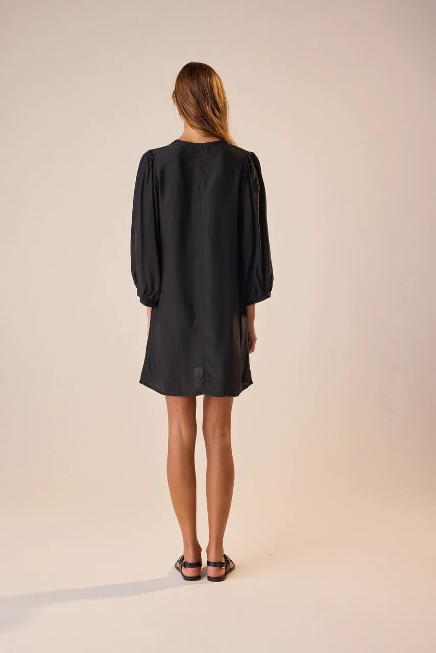 BLACK SILK