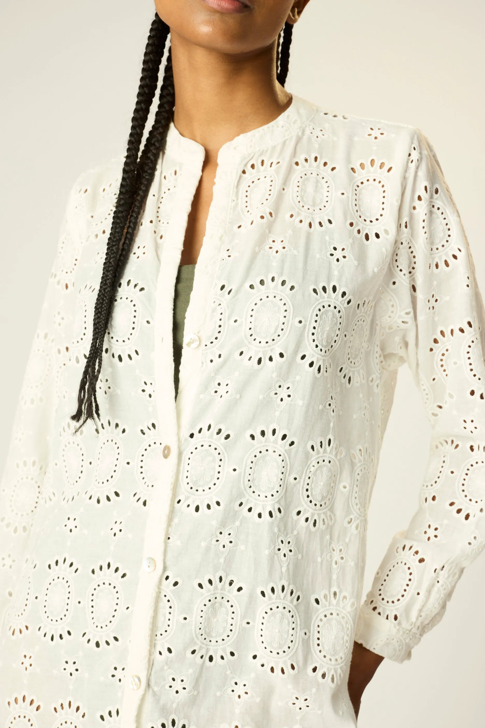 MEDALLION EMBROIDERY SALT