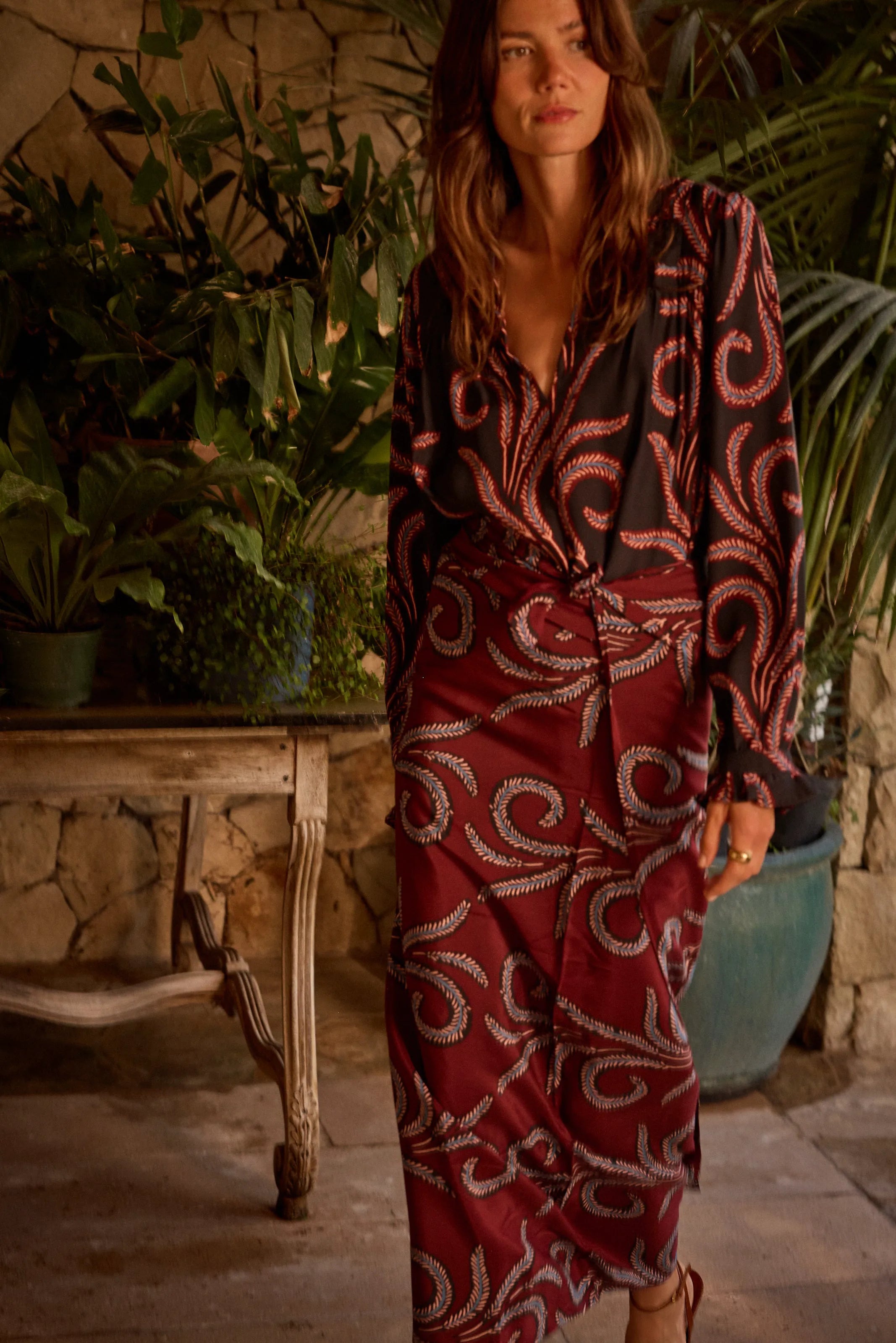 FEATHER BORDEAUX