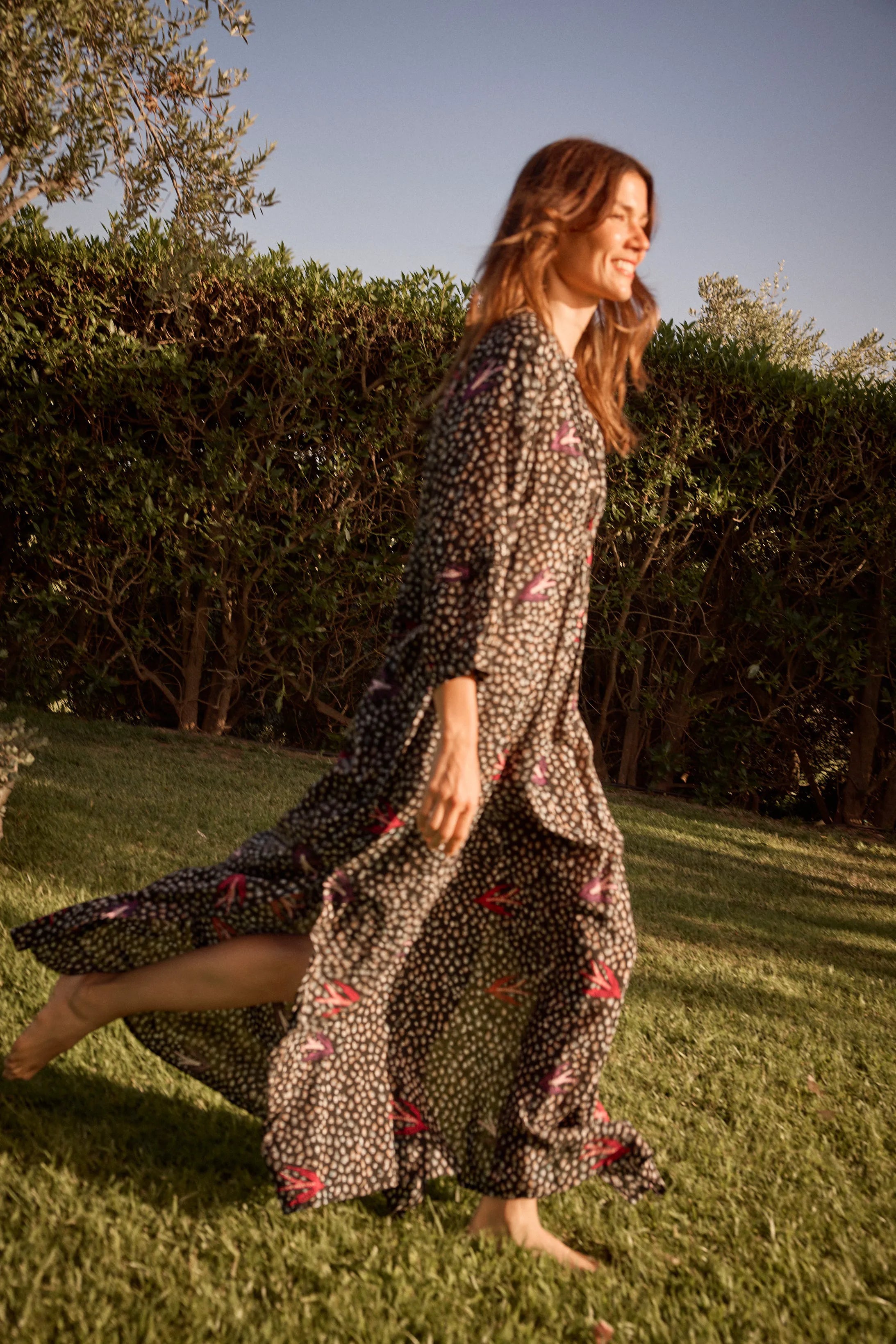 SWALLOW BLACK