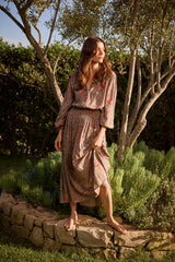SWALLOW NUTMEG