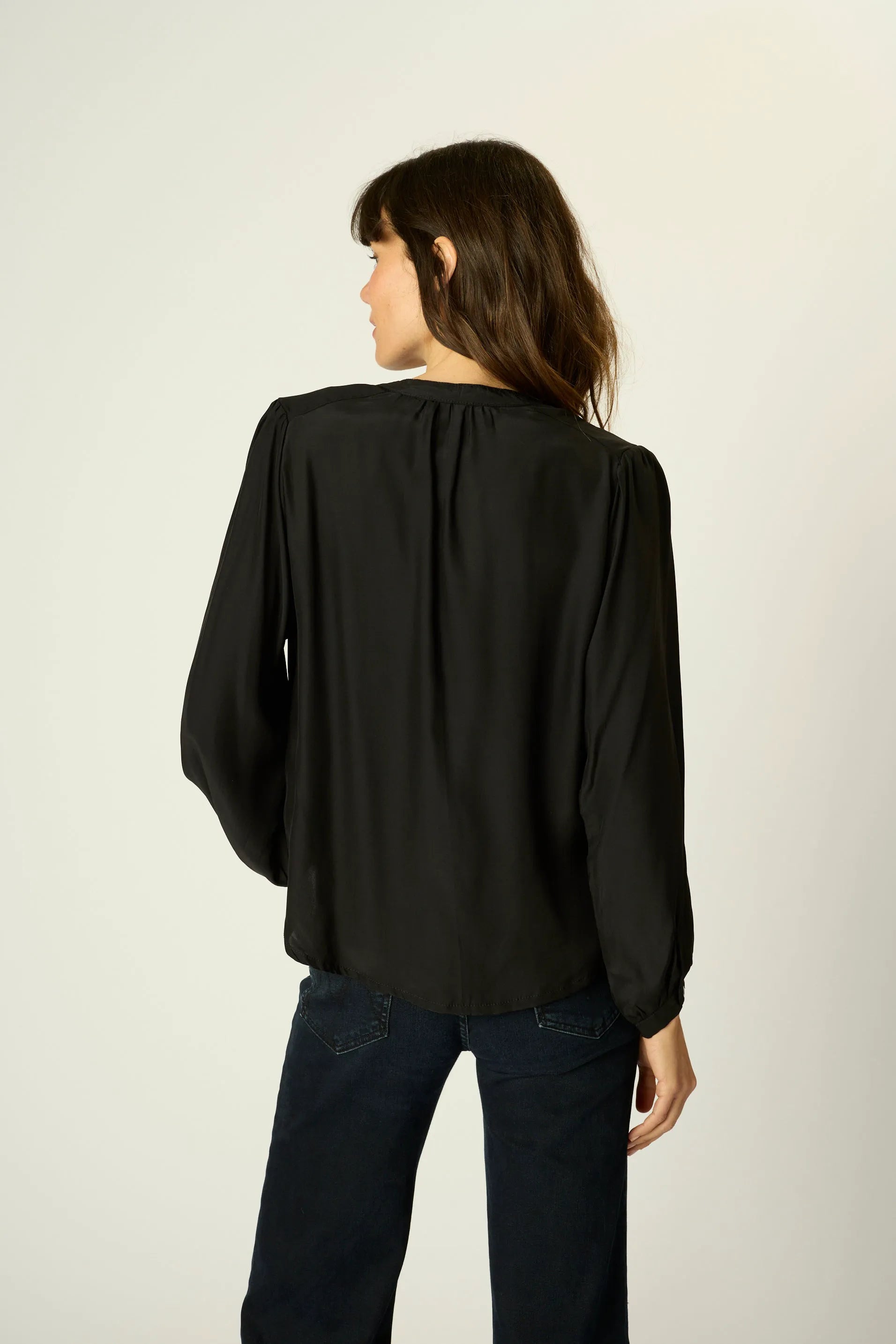 BLACK SILK