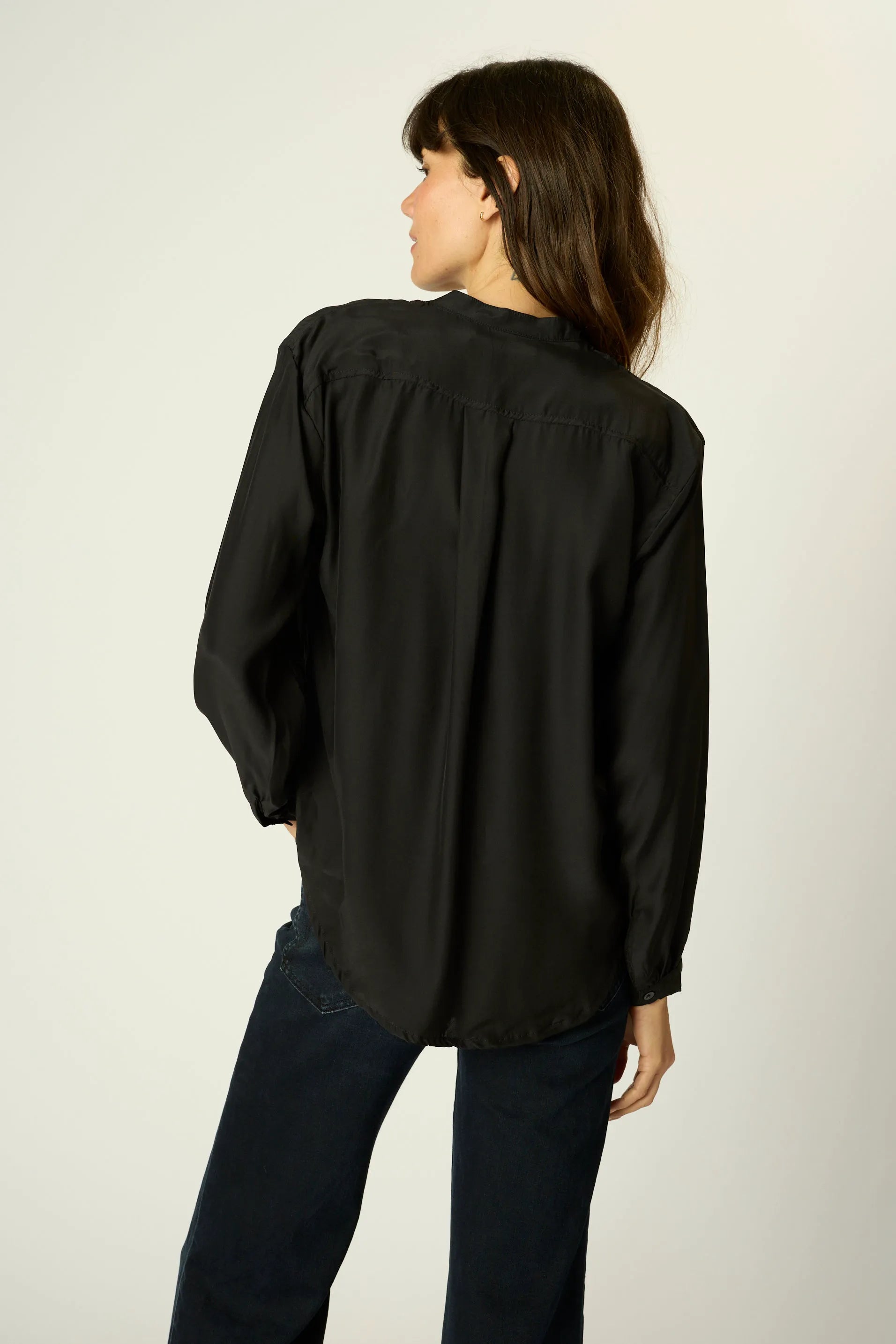 BLACK SILK