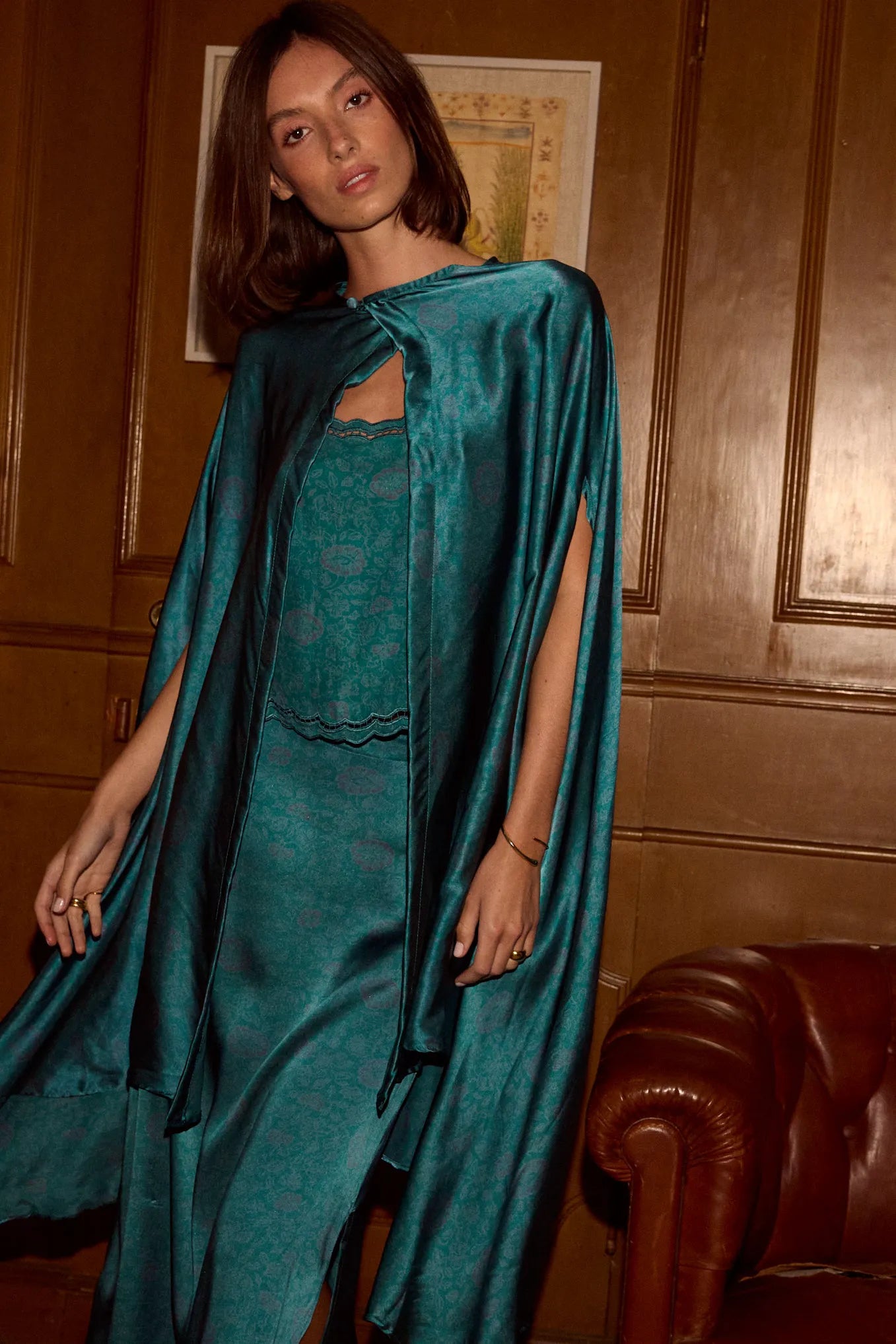 NM HERITAGE FLORAL OPAL