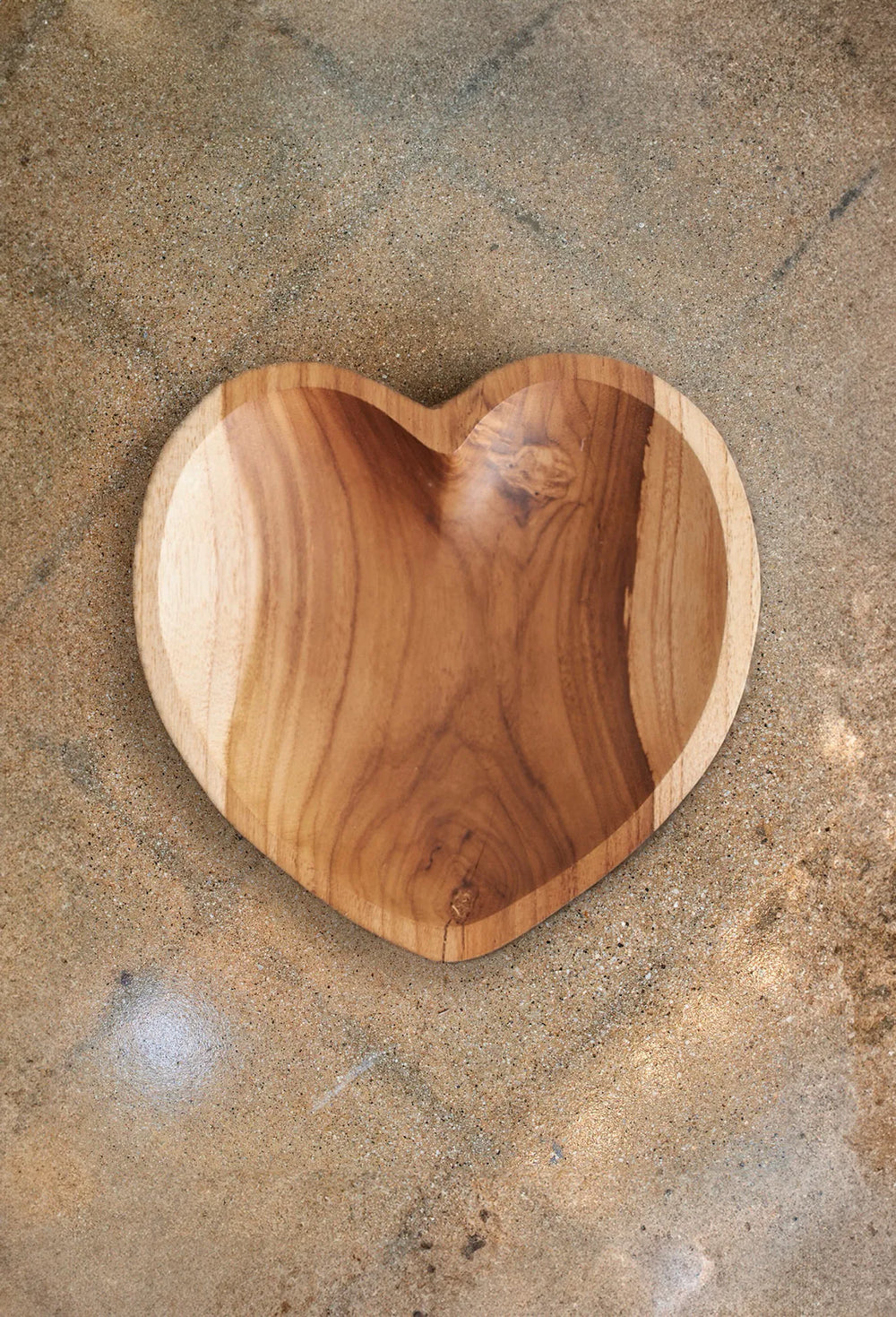 LARGE HEART BOWL